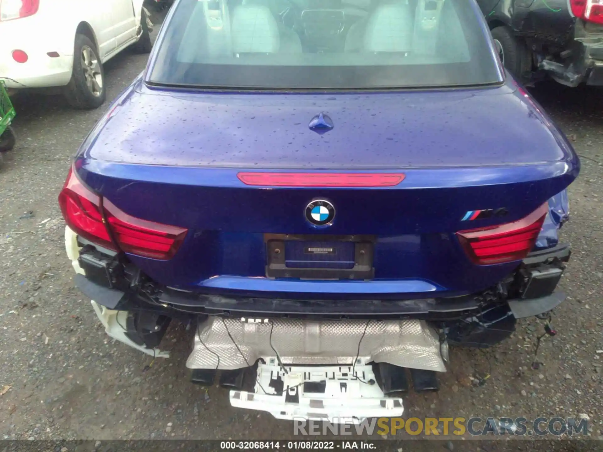 6 Photograph of a damaged car WBS4Z9C05L5P16738 BMW M4 2020