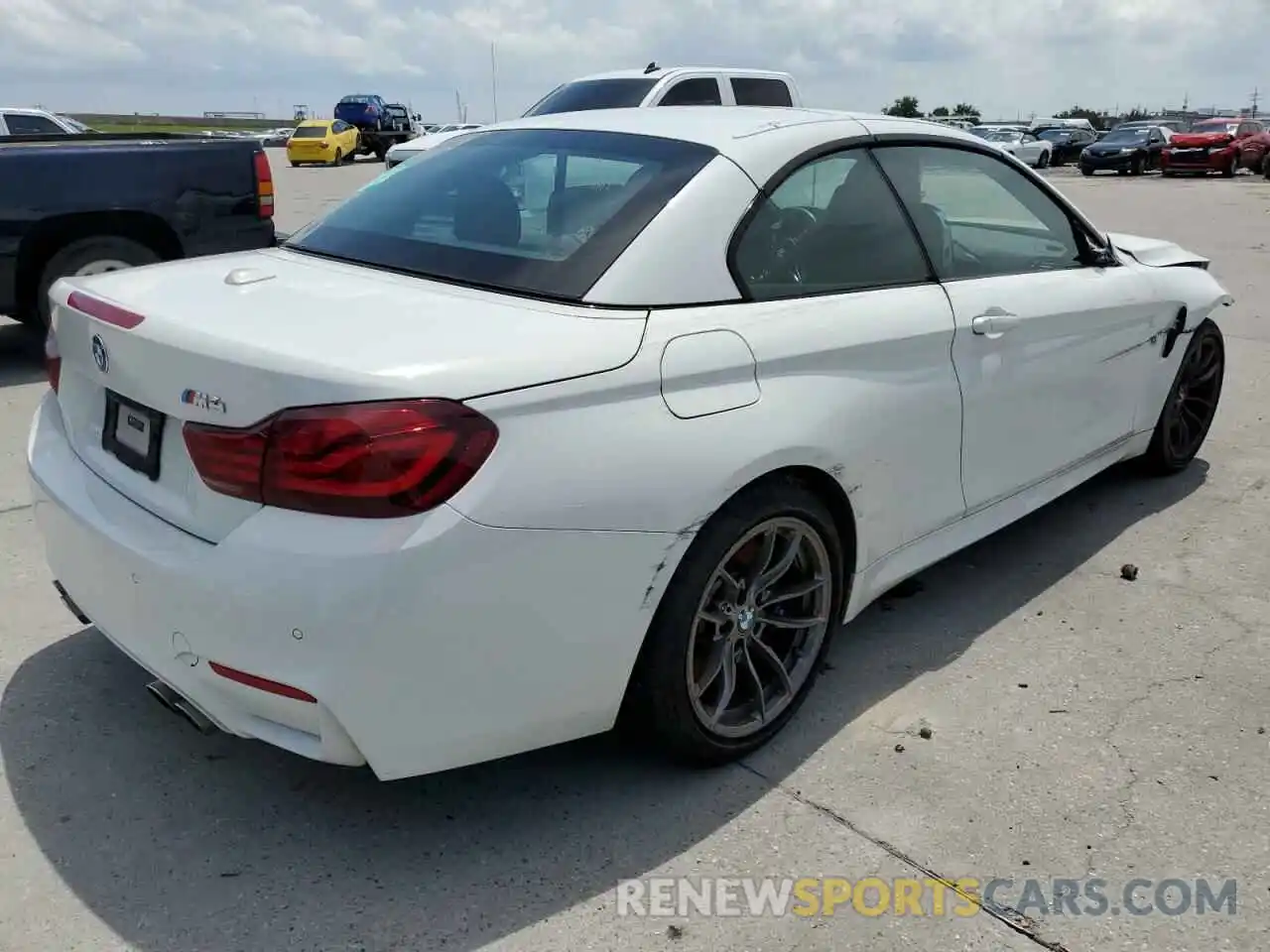 4 Photograph of a damaged car WBS4Z9C05L5P87664 BMW M4 2020