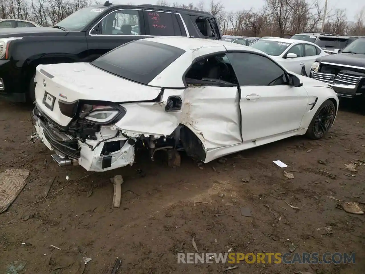 9 Photograph of a damaged car WBS4Z9C09L5N95177 BMW M4 2020