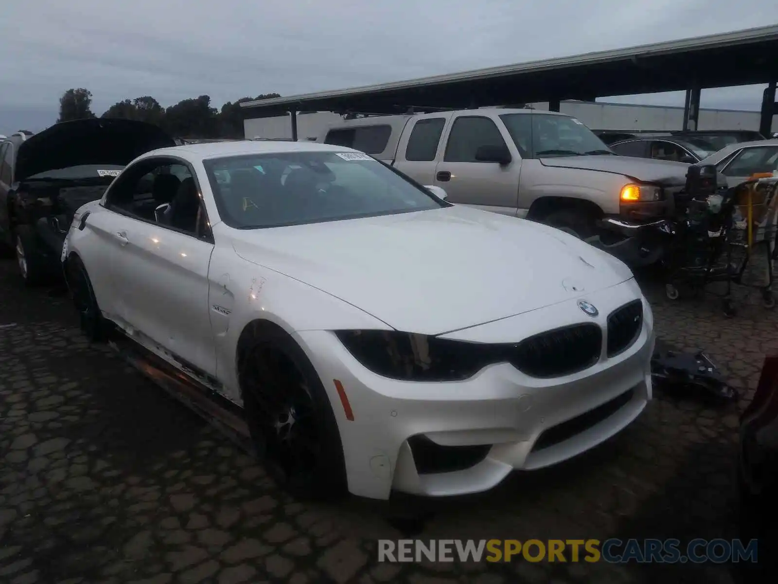 1 Photograph of a damaged car WBS4Z9C09L5R08809 BMW M4 2020