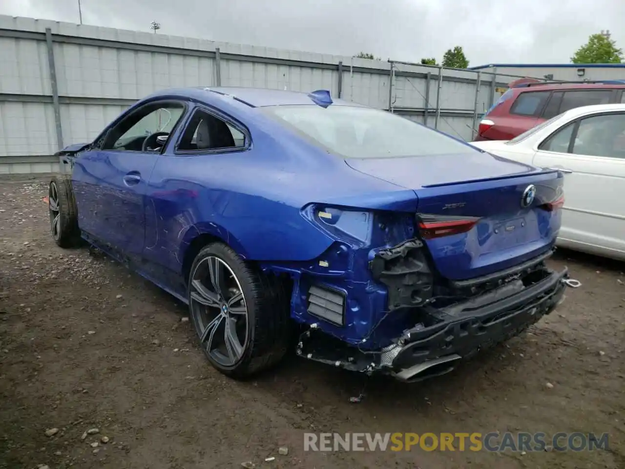 3 Photograph of a damaged car WBA13AR01MCF64099 BMW M4 2021