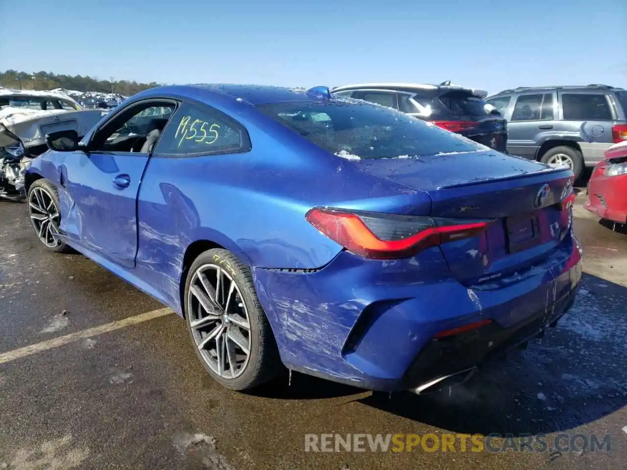 3 Photograph of a damaged car WBA13AR04MCF61567 BMW M4 2021