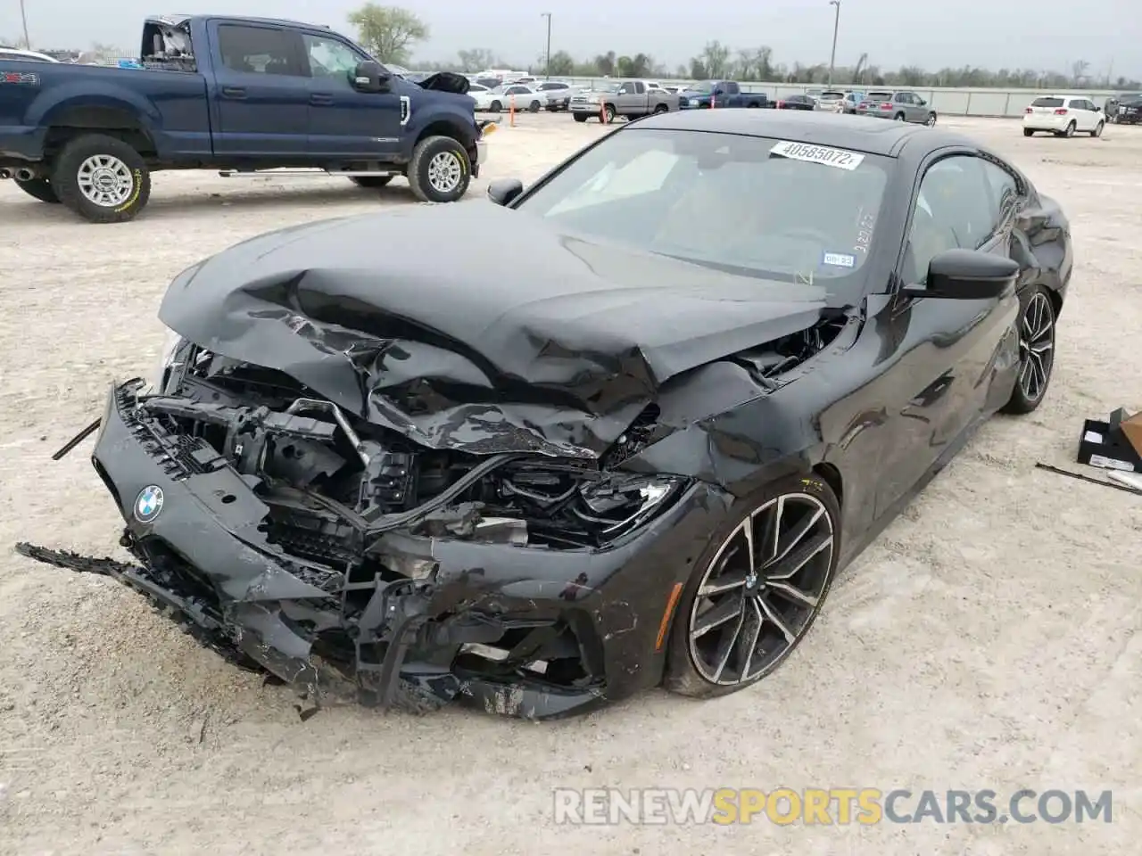 2 Photograph of a damaged car WBA13AR04MCG05535 BMW M4 2021