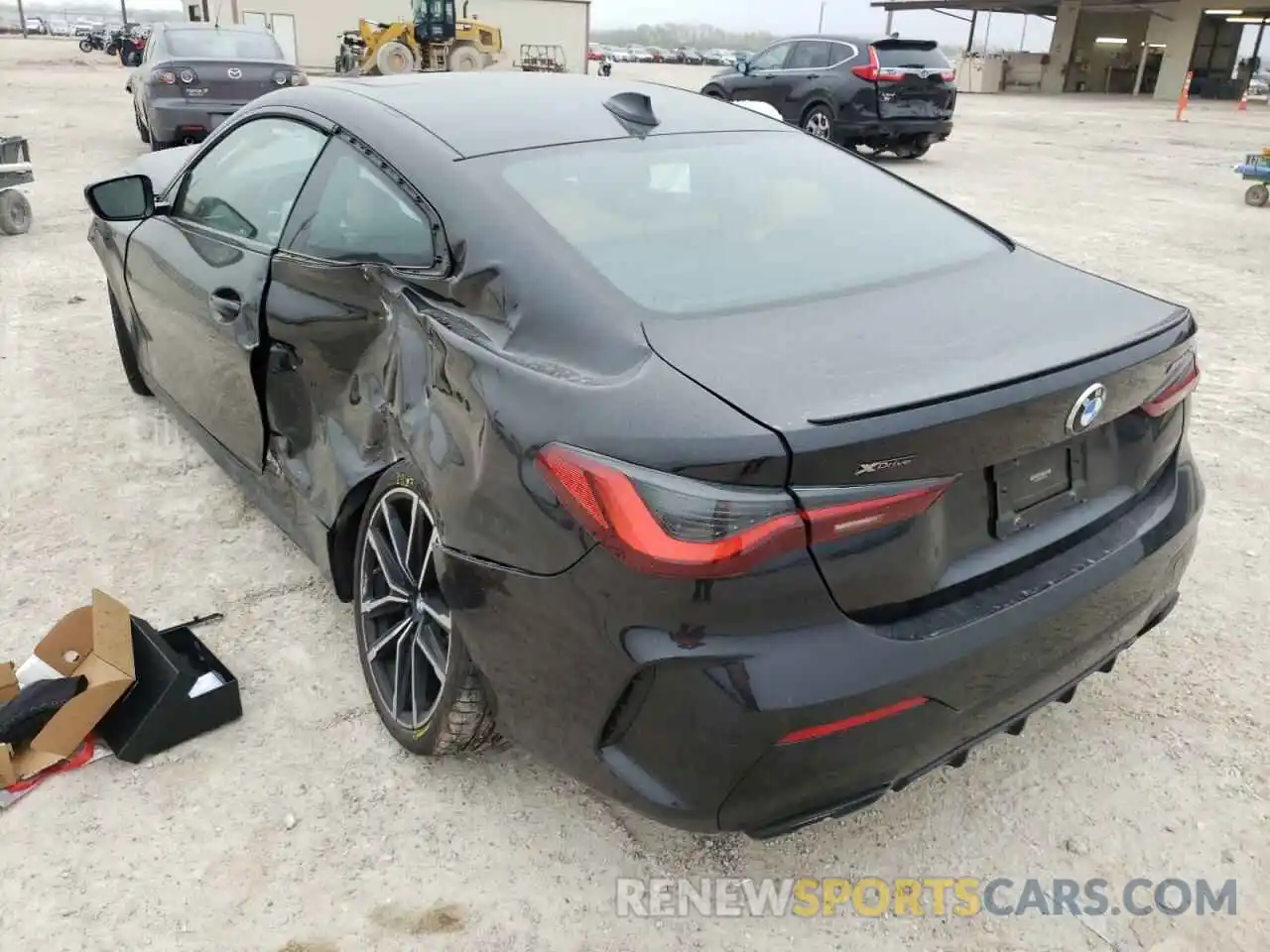 3 Photograph of a damaged car WBA13AR04MCG05535 BMW M4 2021