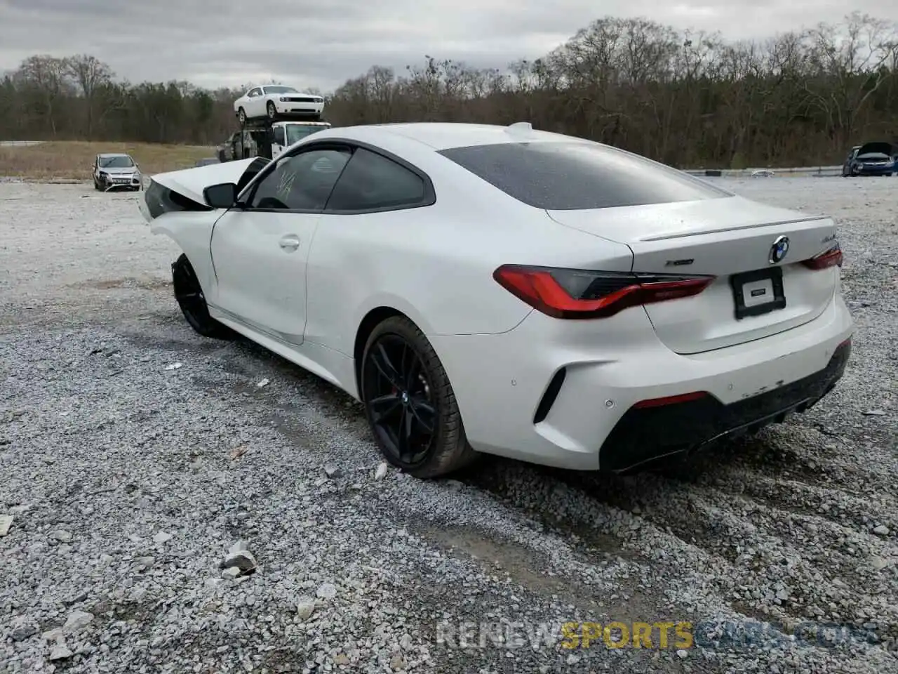 3 Photograph of a damaged car WBA13AR06MCF70867 BMW M4 2021