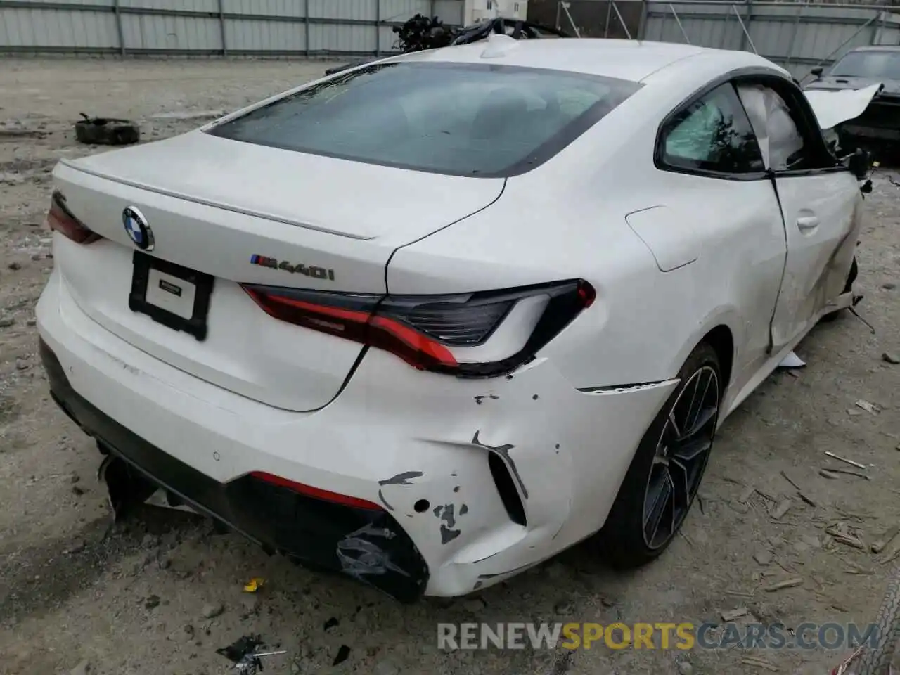 4 Photograph of a damaged car WBA13AR09MCF32663 BMW M4 2021