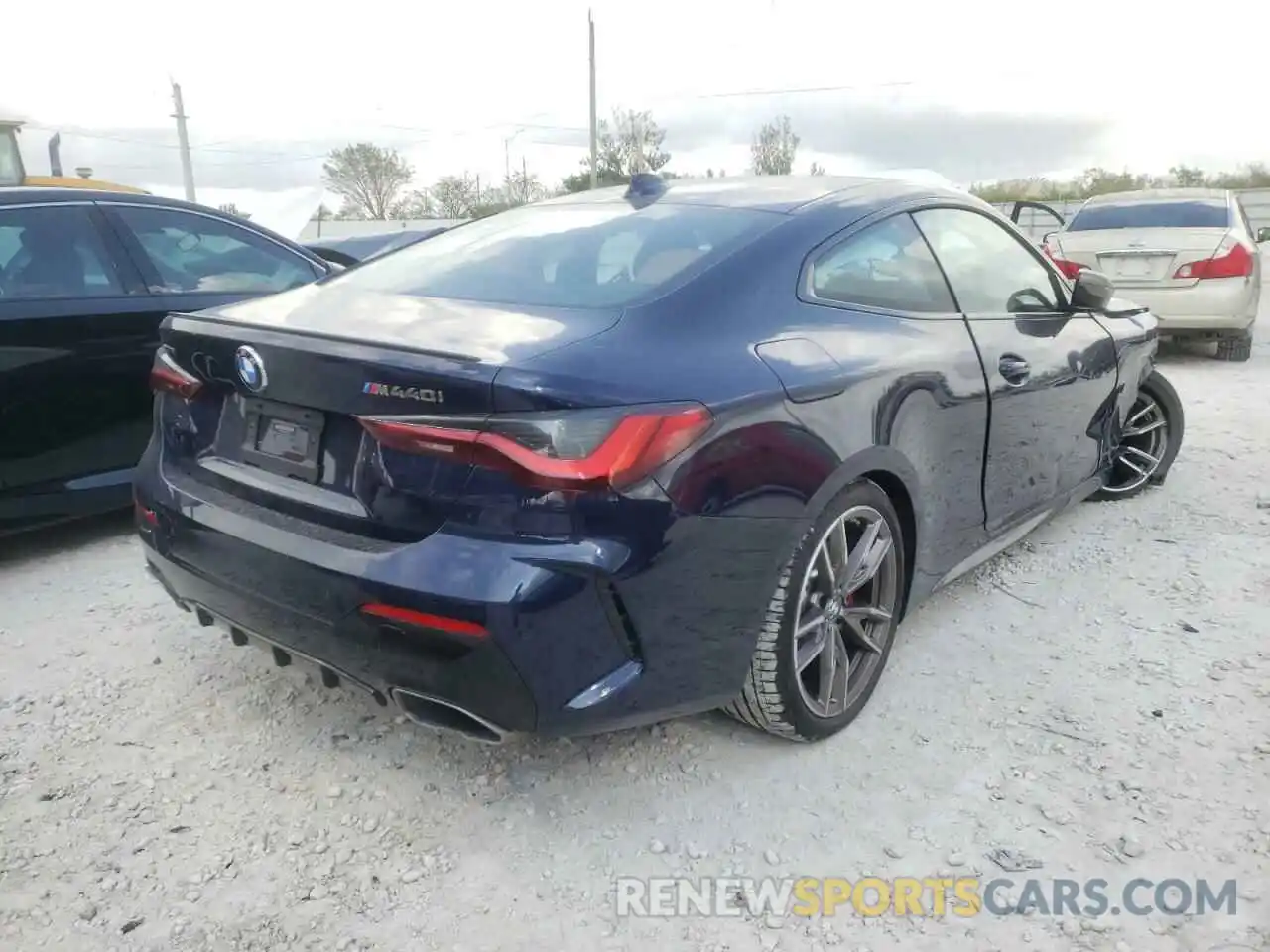 4 Photograph of a damaged car WBA13AR09MCF51620 BMW M4 2021