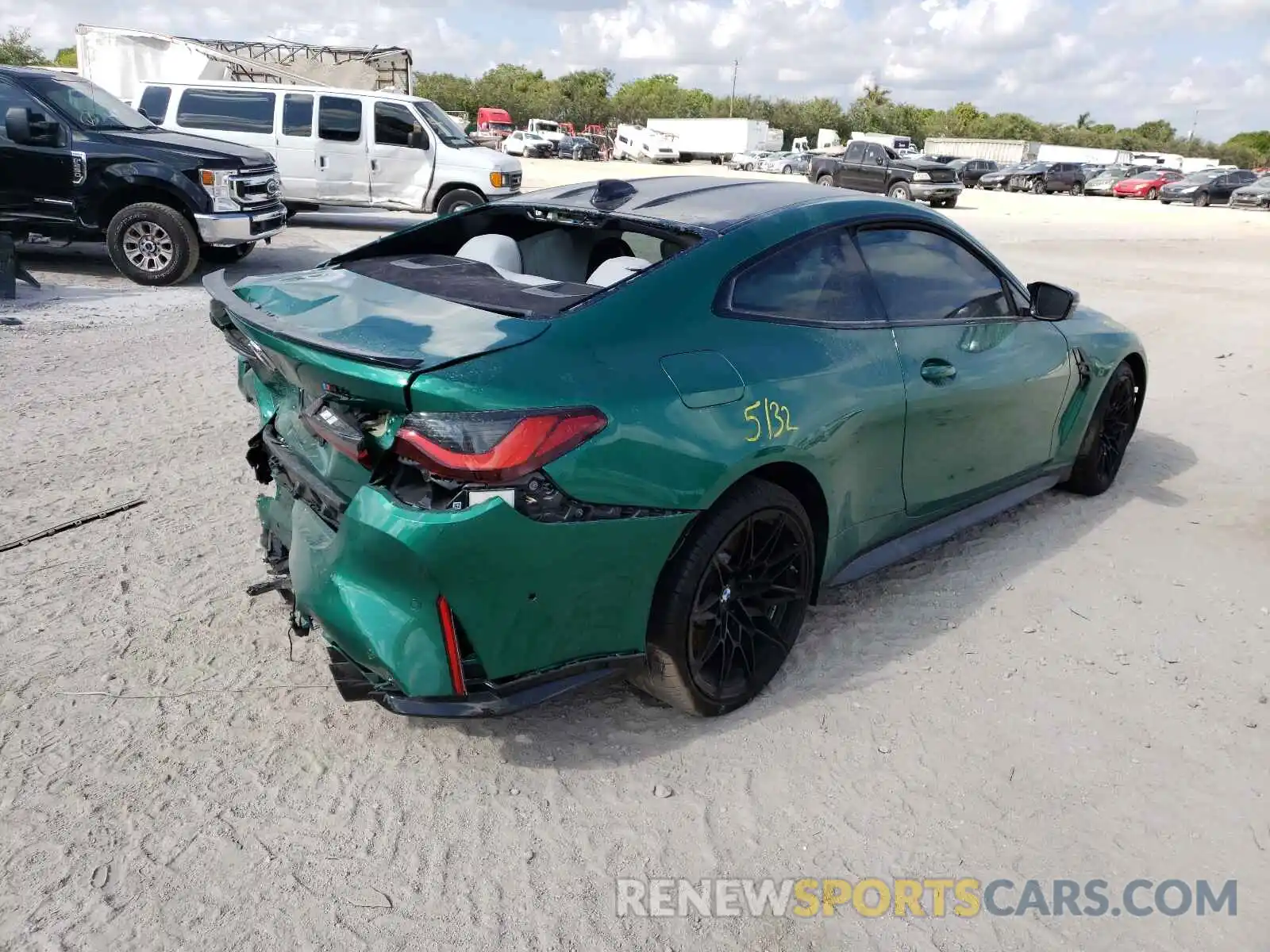 4 Photograph of a damaged car WBS33AZ02MCG46119 BMW M4 2021