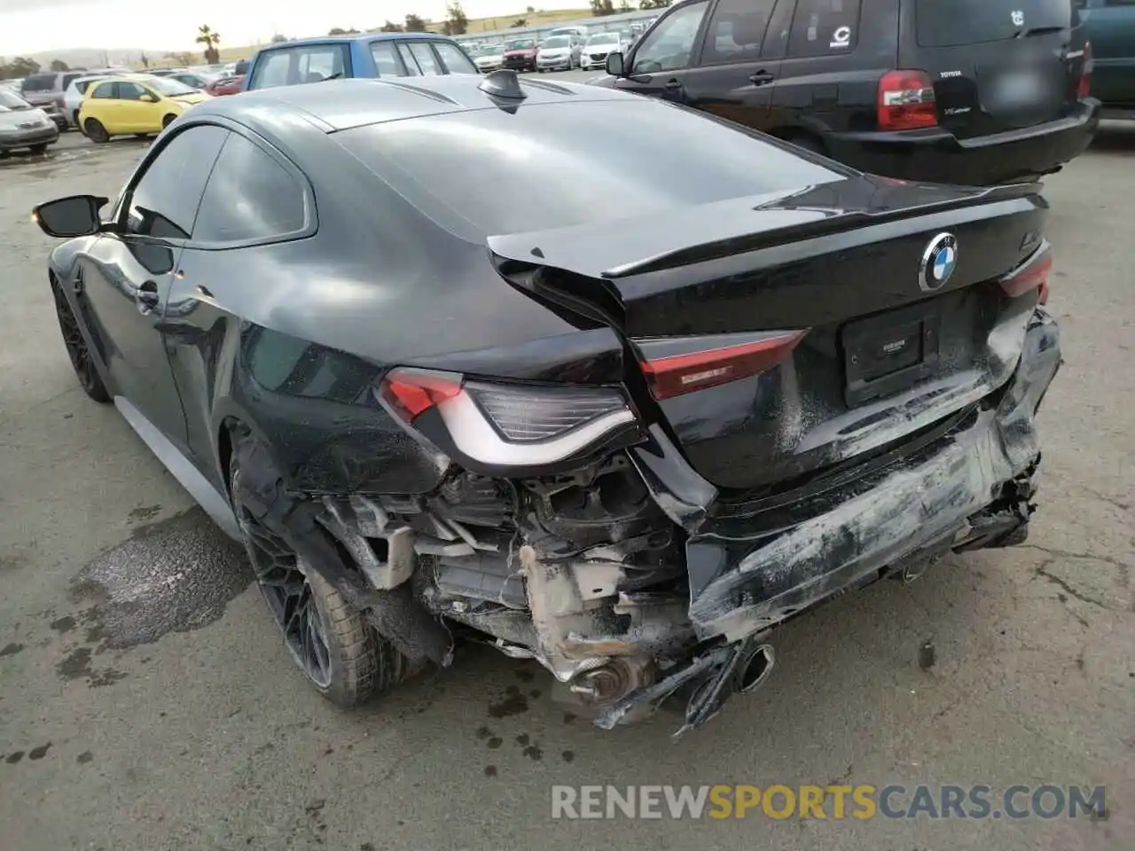 3 Photograph of a damaged car WBS33AZ03MCG55203 BMW M4 2021