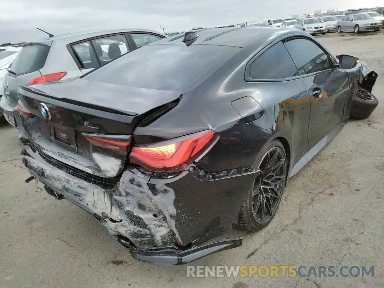 4 Photograph of a damaged car WBS33AZ03MCG55203 BMW M4 2021