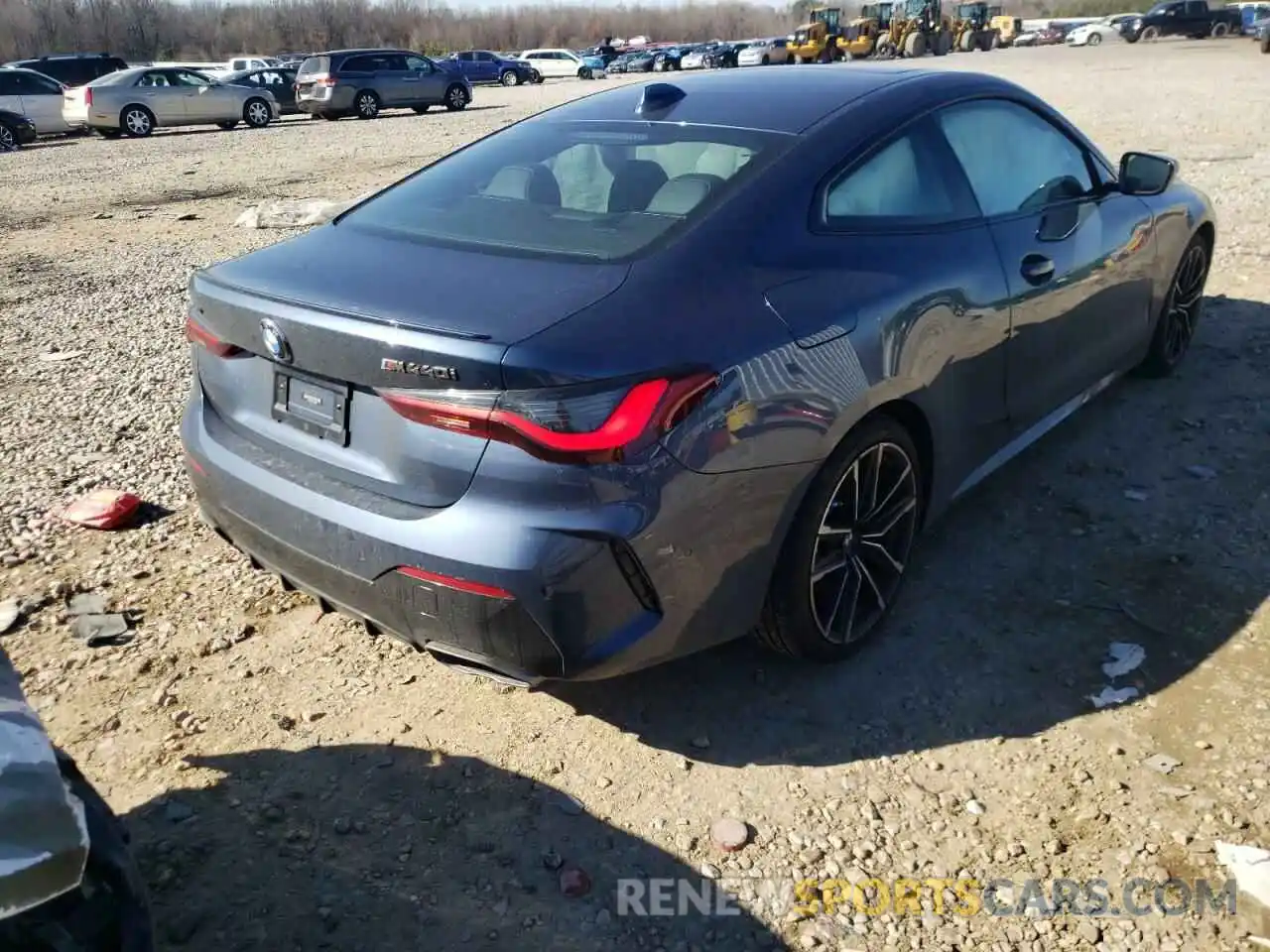 4 Photograph of a damaged car WBA13AR02NCH72882 BMW M4 2022