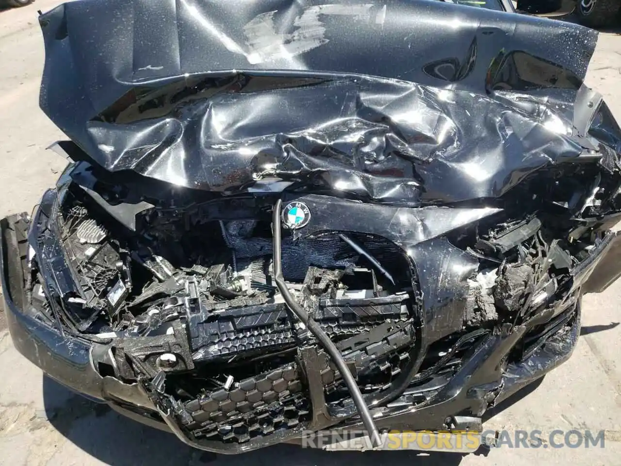 9 Photograph of a damaged car WBA13AR06NCJ63551 BMW M4 2022