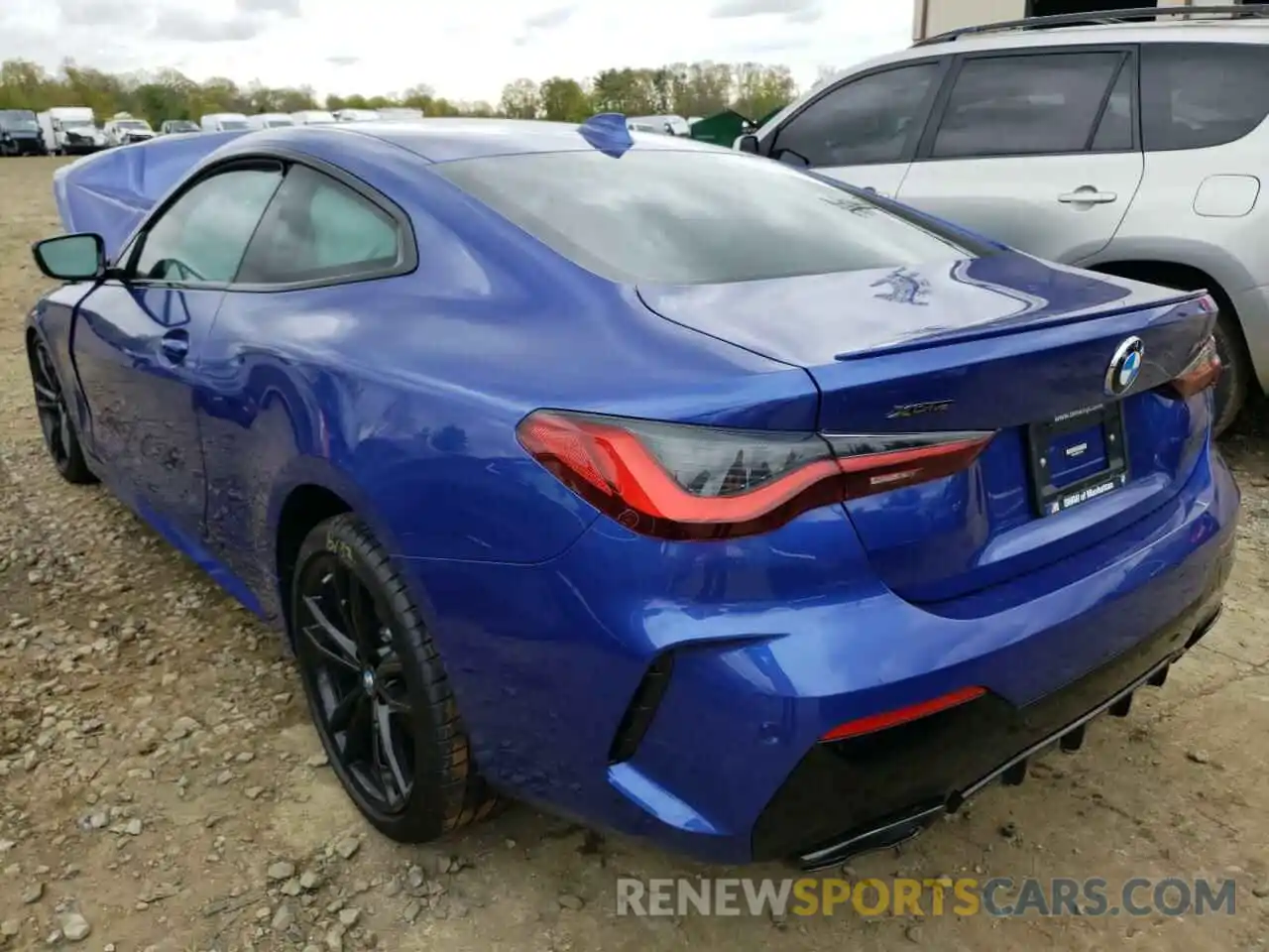 3 Photograph of a damaged car WBA13AR08NCK14824 BMW M4 2022