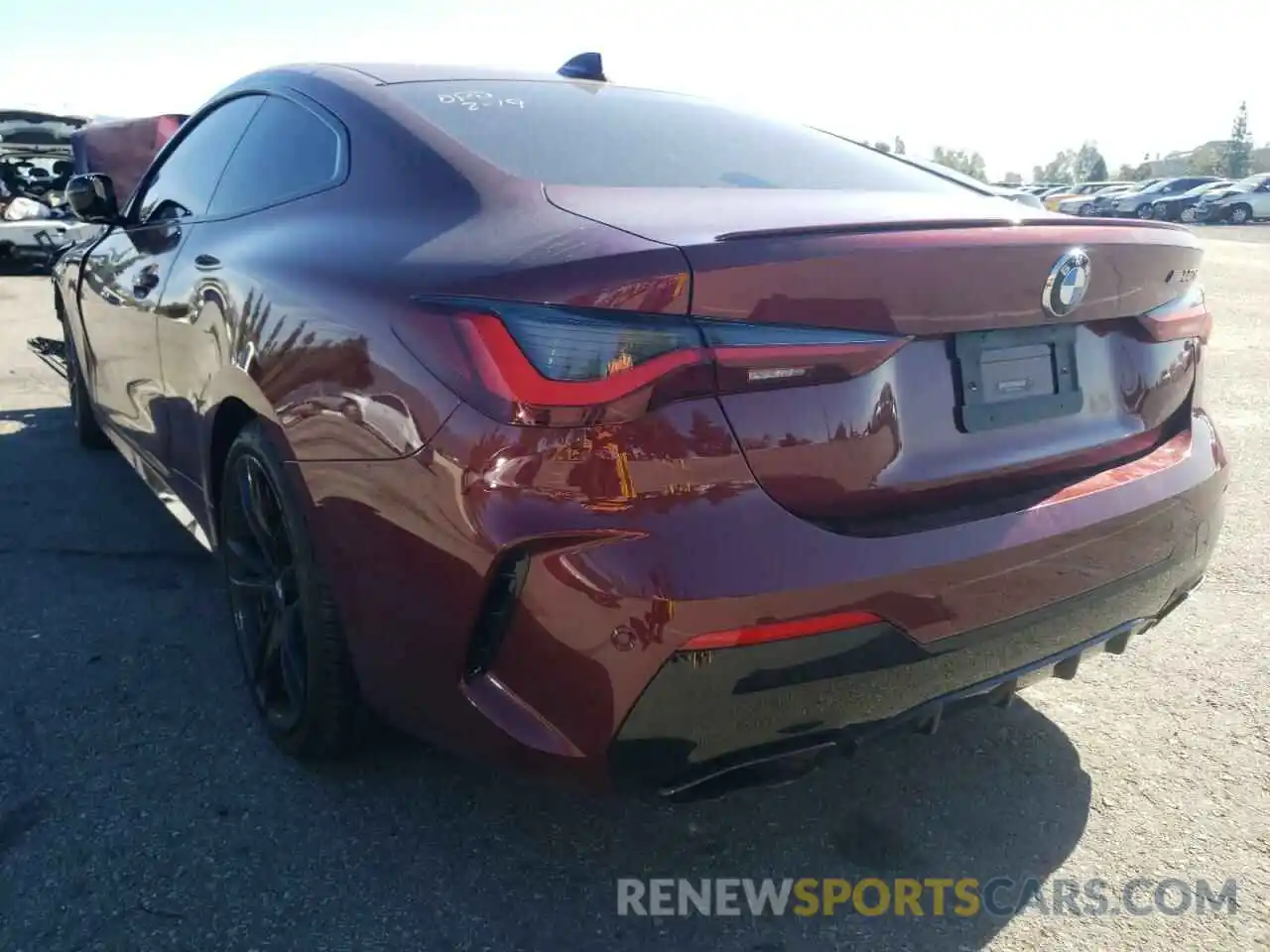 3 Photograph of a damaged car WBA83AP00NCH69402 BMW M4 2022