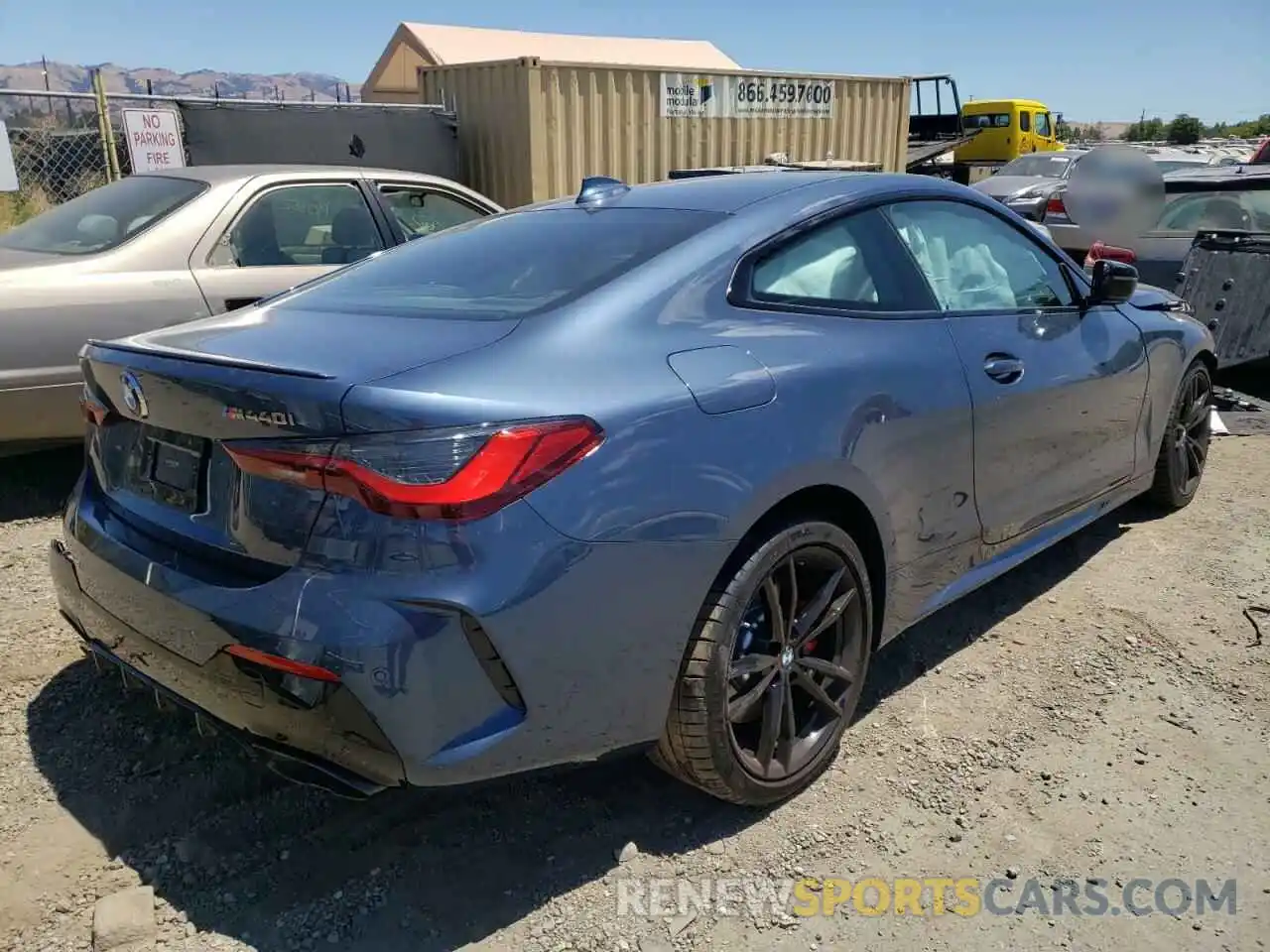 4 Photograph of a damaged car WBA83AP03NCH67305 BMW M4 2022