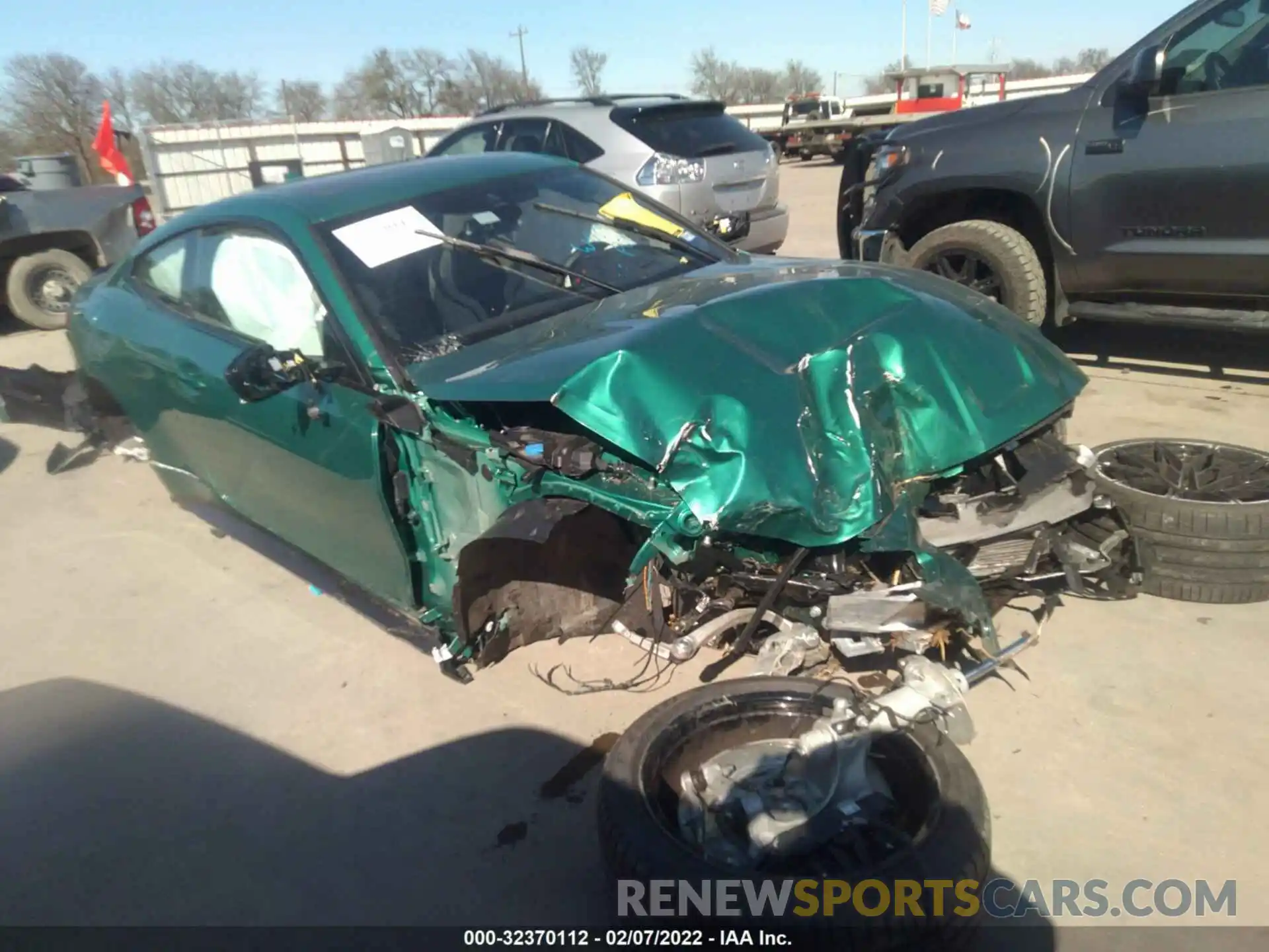 1 Photograph of a damaged car WBS33AZ03NCH80882 BMW M4 2022