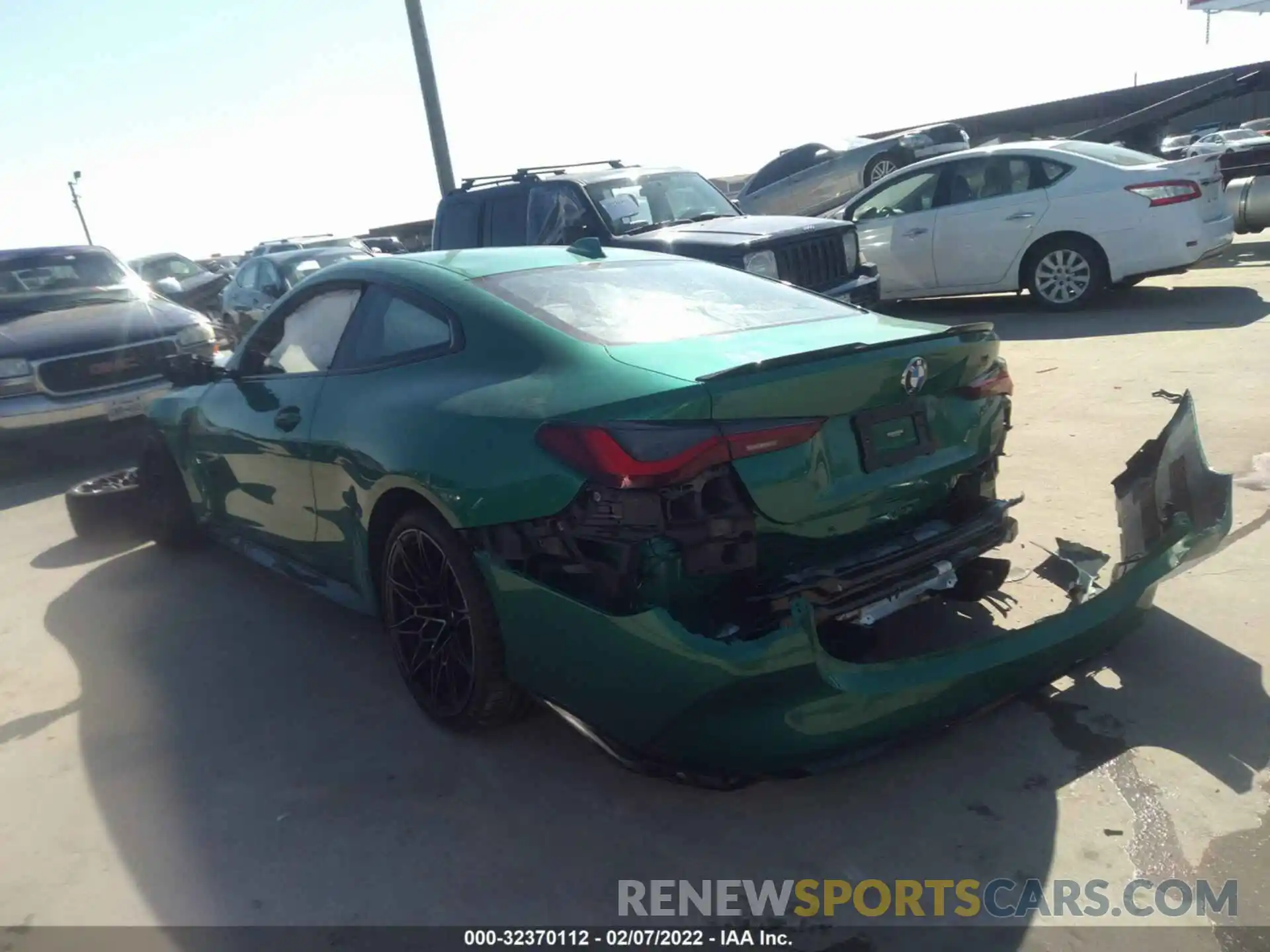 3 Photograph of a damaged car WBS33AZ03NCH80882 BMW M4 2022