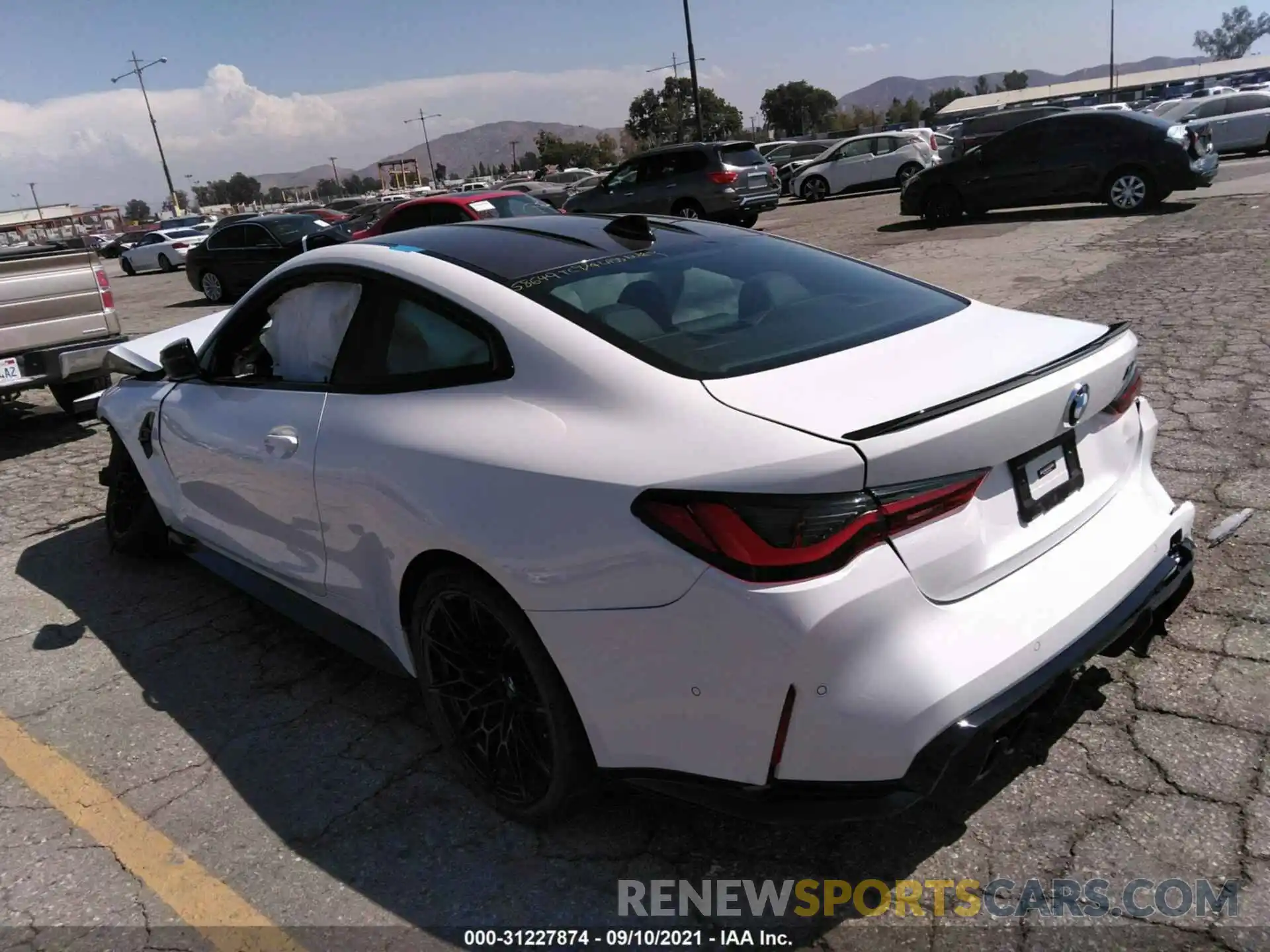 3 Photograph of a damaged car WBS33AZ06NCH60349 BMW M4 2022