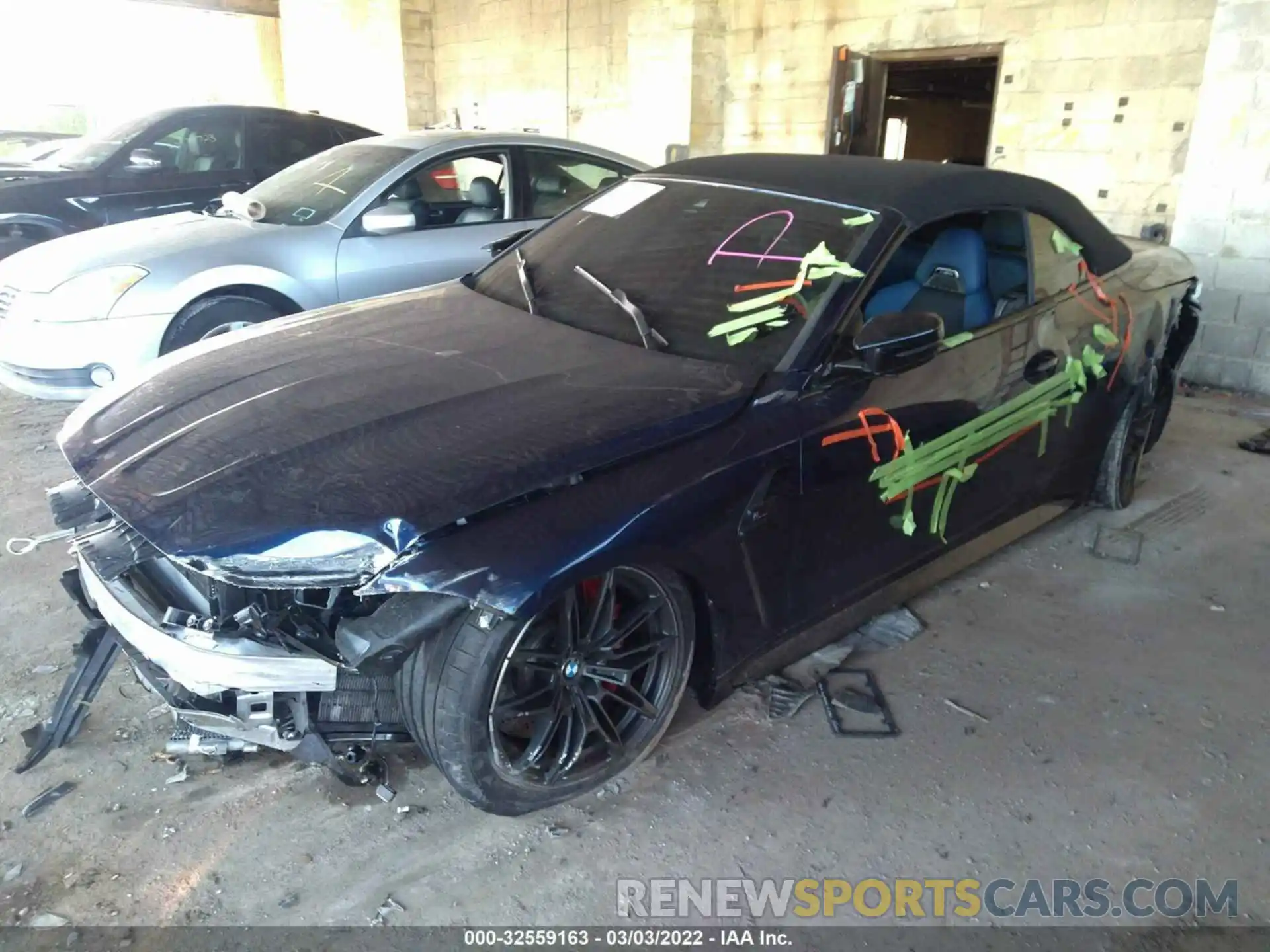 2 Photograph of a damaged car WBS33BA04NCJ22874 BMW M4 2022