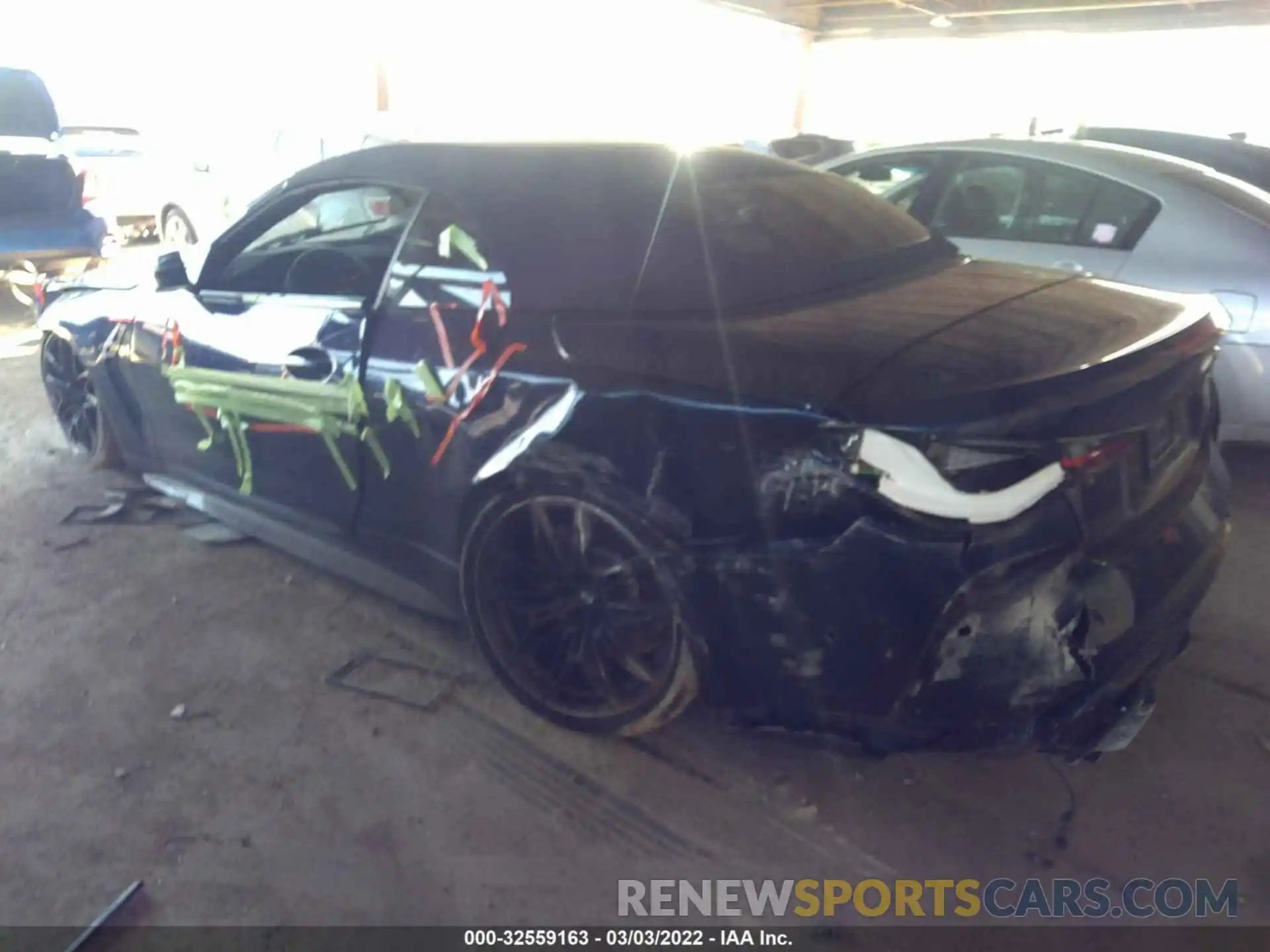 3 Photograph of a damaged car WBS33BA04NCJ22874 BMW M4 2022