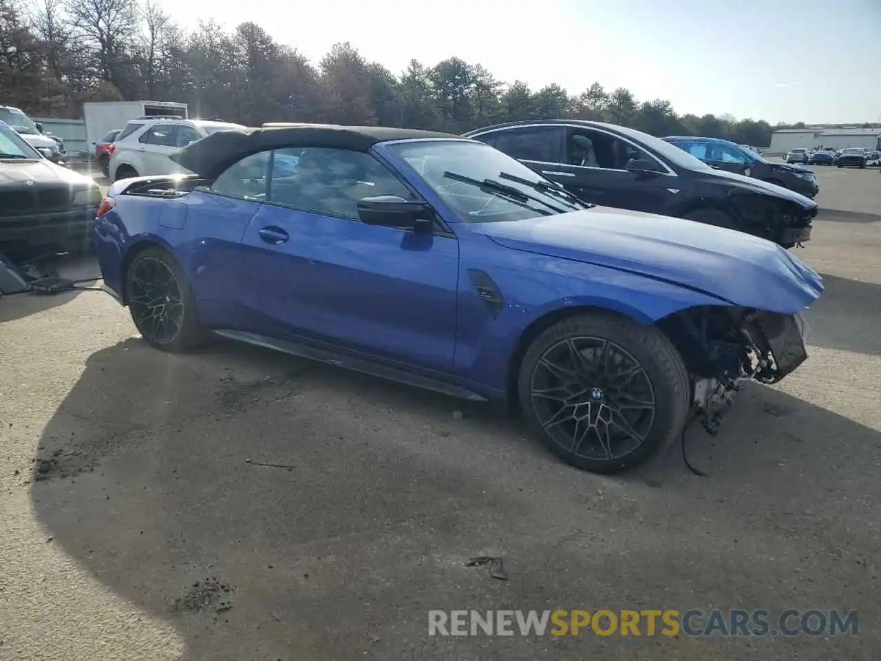 4 Photograph of a damaged car WBS33BA09NCJ27908 BMW M4 2022