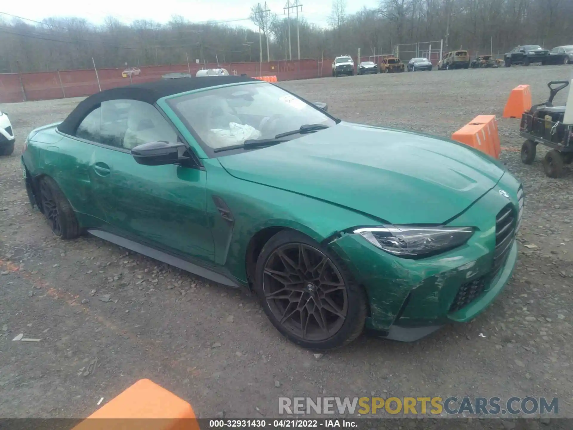 1 Photograph of a damaged car WBS33BA09NCJ78115 BMW M4 2022