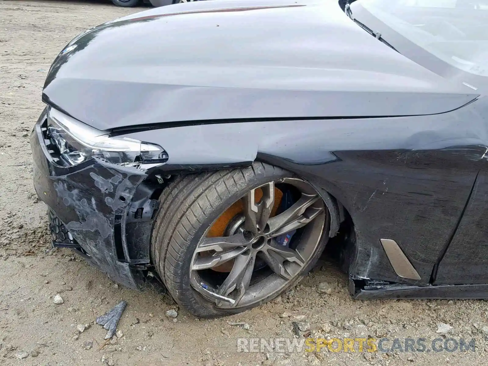 9 Photograph of a damaged car WBAJB9C50KB288181 BMW M5 2019
