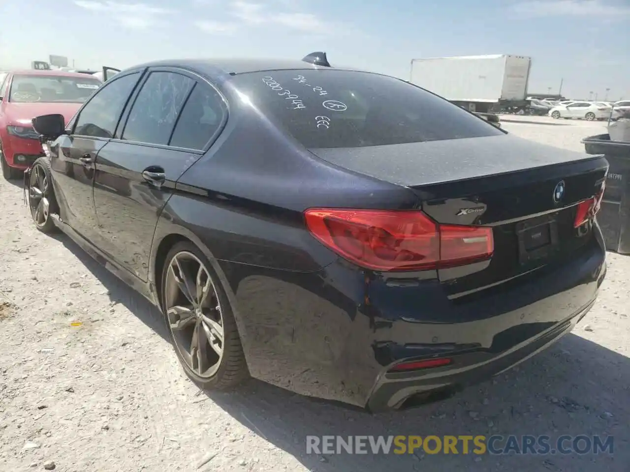 3 Photograph of a damaged car WBAJB9C51KB288836 BMW M5 2019