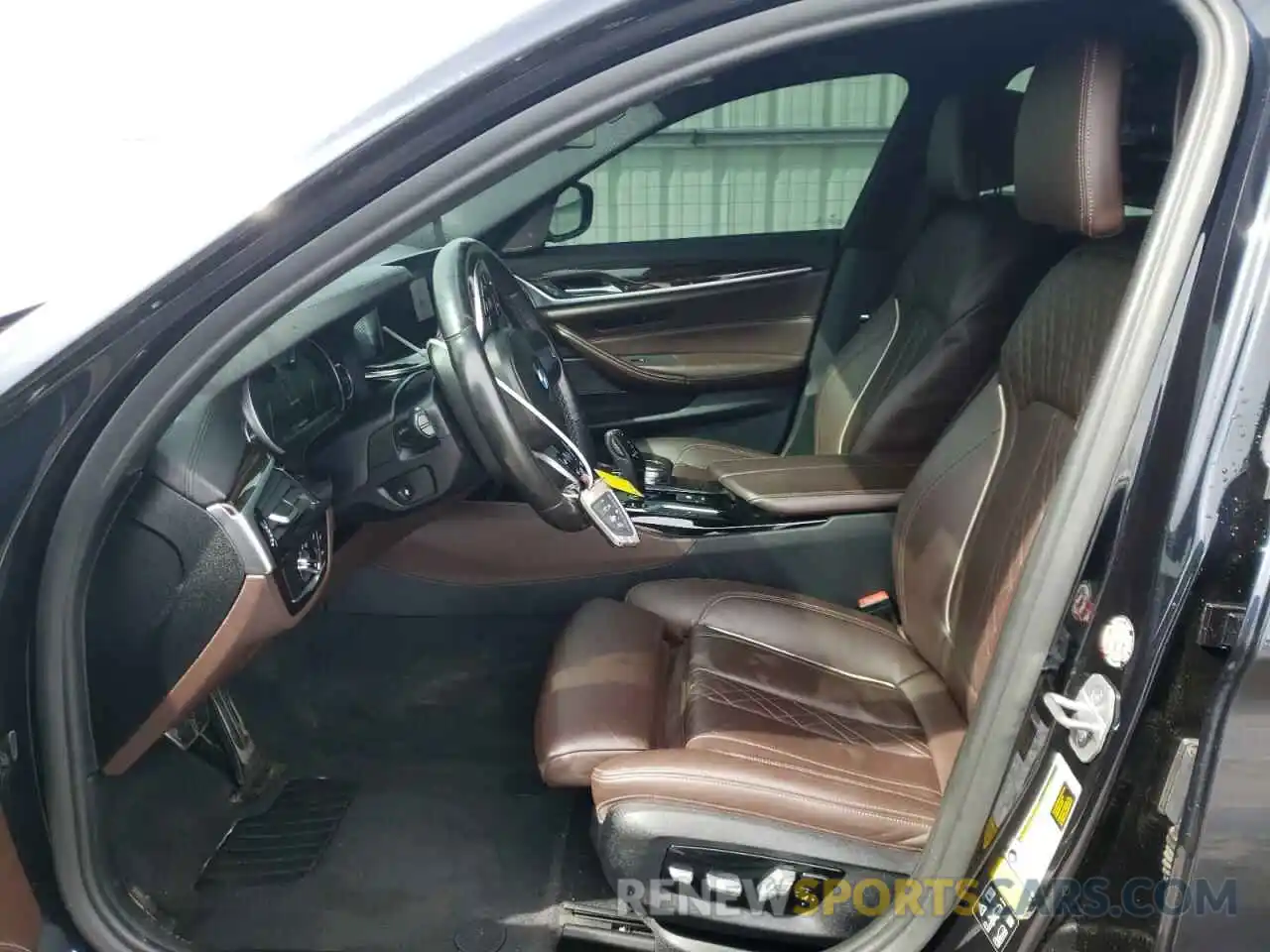 7 Фотография поврежденного автомобиля WBAJB9C51KB464039 BMW M5 2019