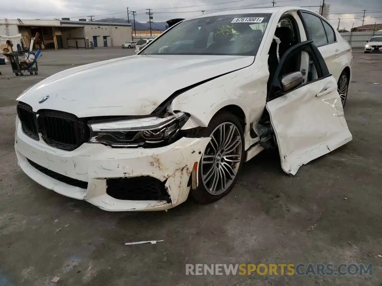 9 Photograph of a damaged car WBAJB9C51KB464073 BMW M5 2019