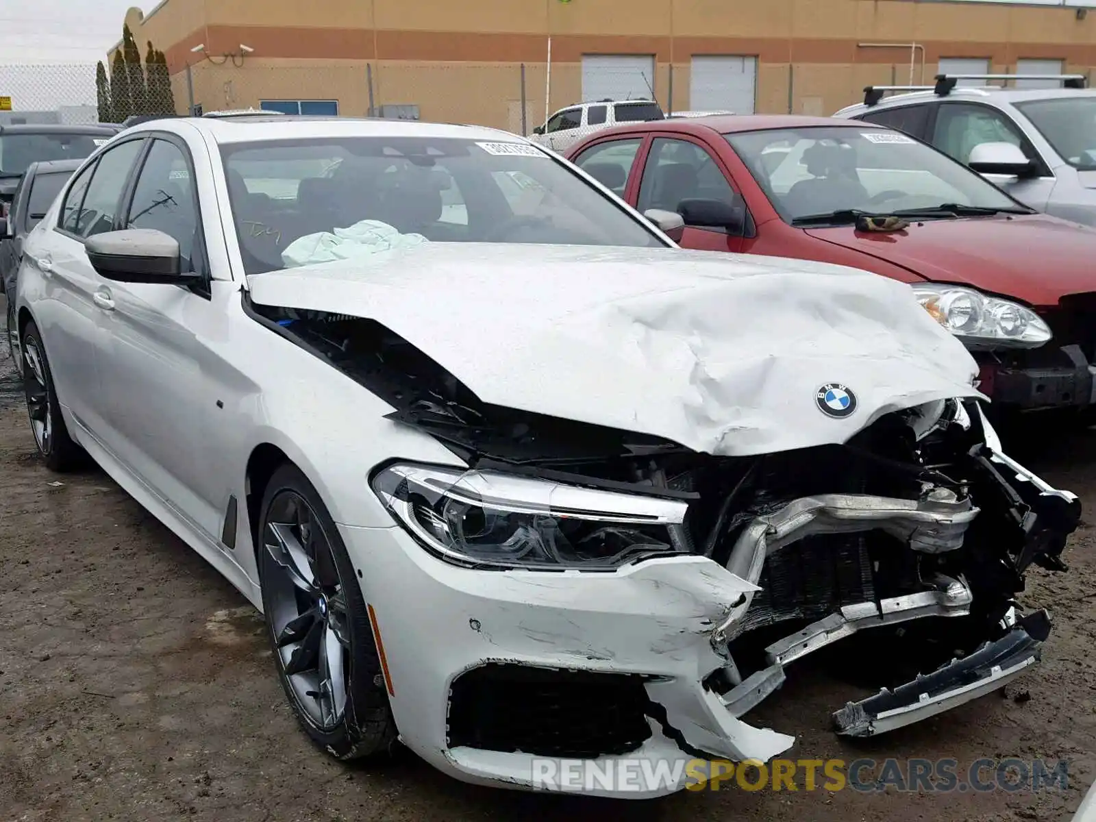1 Фотография поврежденного автомобиля WBAJB9C52KB288411 BMW M5 2019