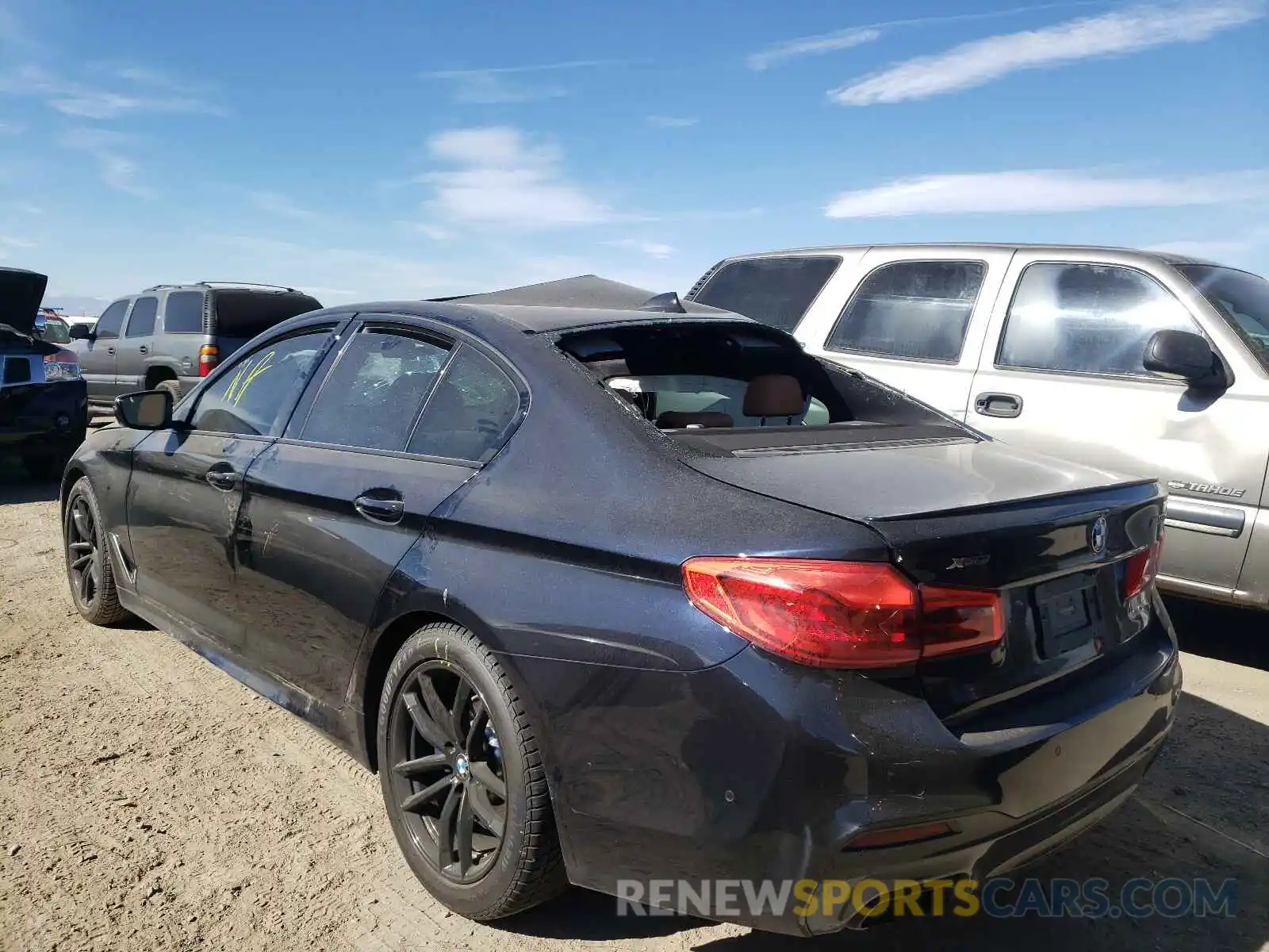 3 Photograph of a damaged car WBAJB9C52KB464213 BMW M5 2019