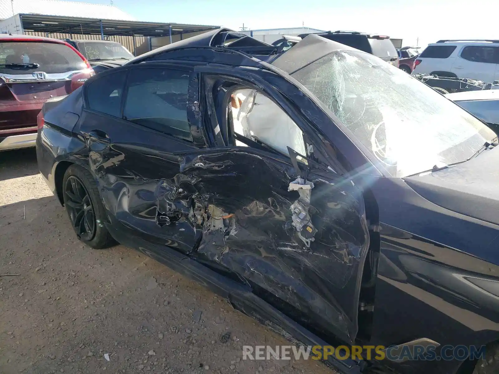 9 Photograph of a damaged car WBAJB9C52KB464213 BMW M5 2019