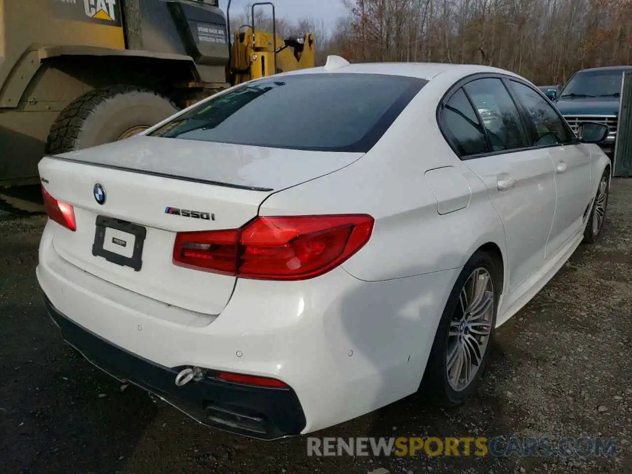 4 Photograph of a damaged car WBAJB9C52KB464521 BMW M5 2019