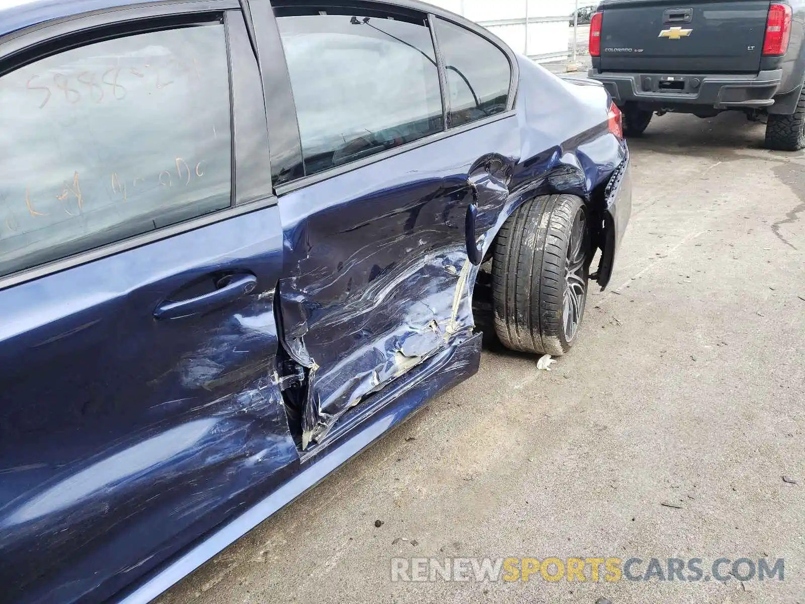 9 Photograph of a damaged car WBAJB9C53KB287803 BMW M5 2019