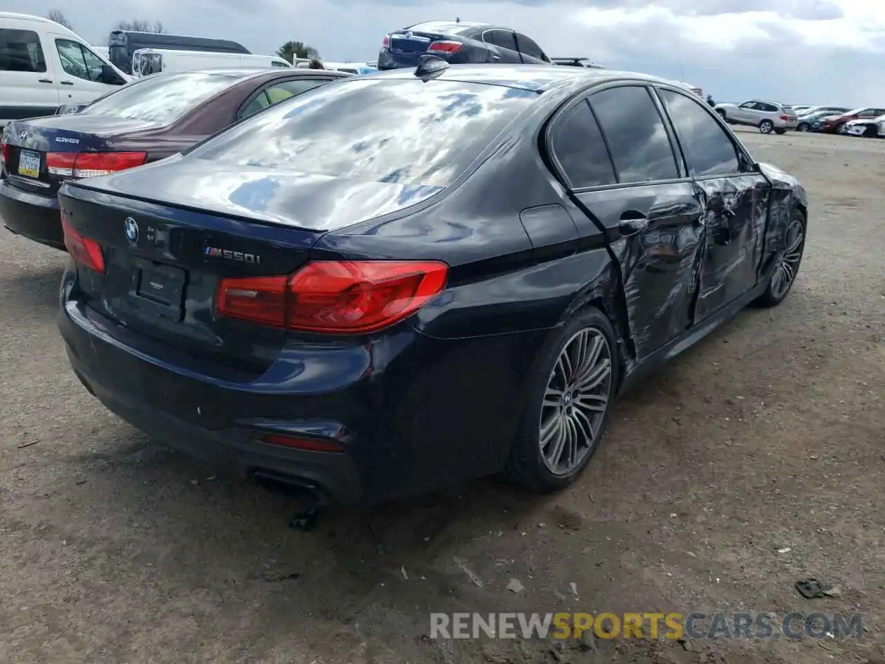 4 Фотография поврежденного автомобиля WBAJB9C54KB464665 BMW M5 2019