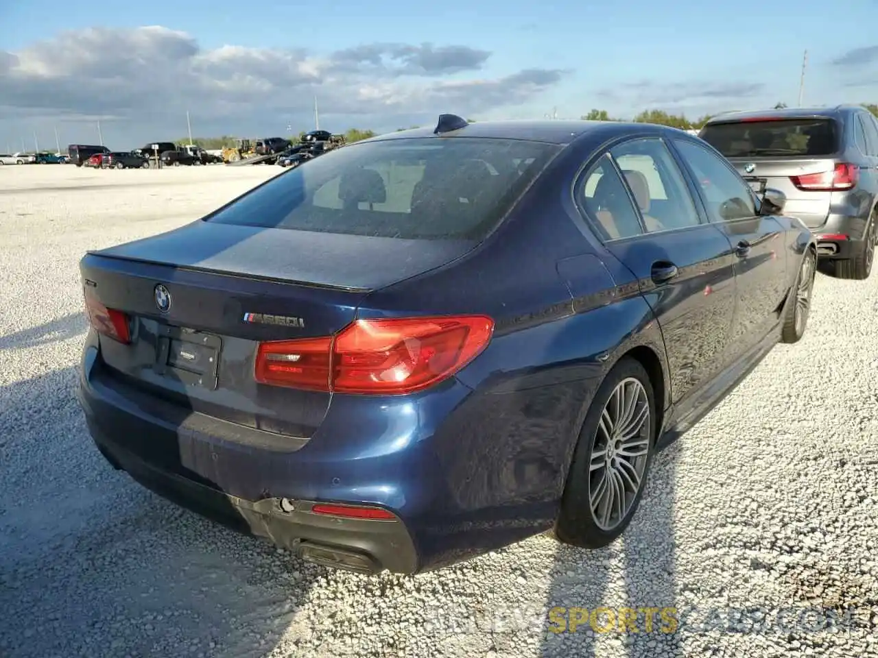 4 Photograph of a damaged car WBAJB9C55KB287611 BMW M5 2019