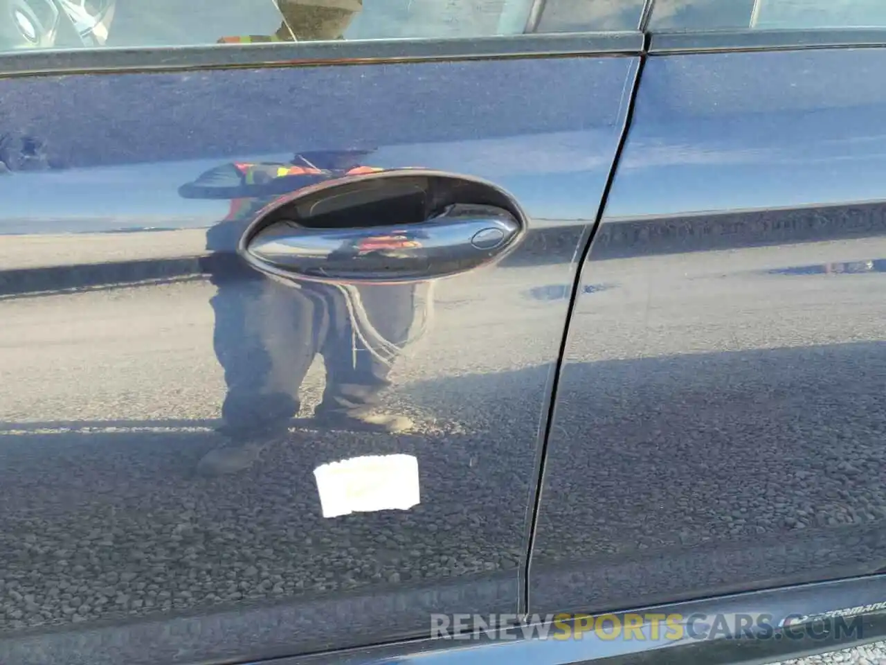 9 Photograph of a damaged car WBAJB9C55KB287611 BMW M5 2019