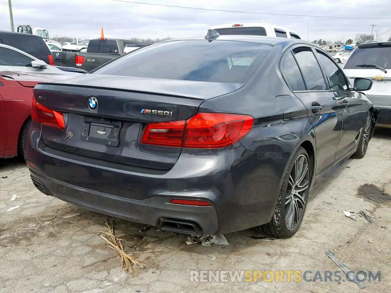 4 Photograph of a damaged car WBAJB9C56KB288024 BMW M5 2019