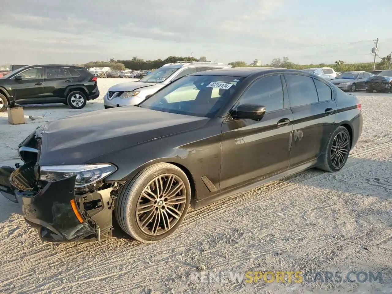 1 Фотография поврежденного автомобиля WBAJB9C56KB464702 BMW M5 2019