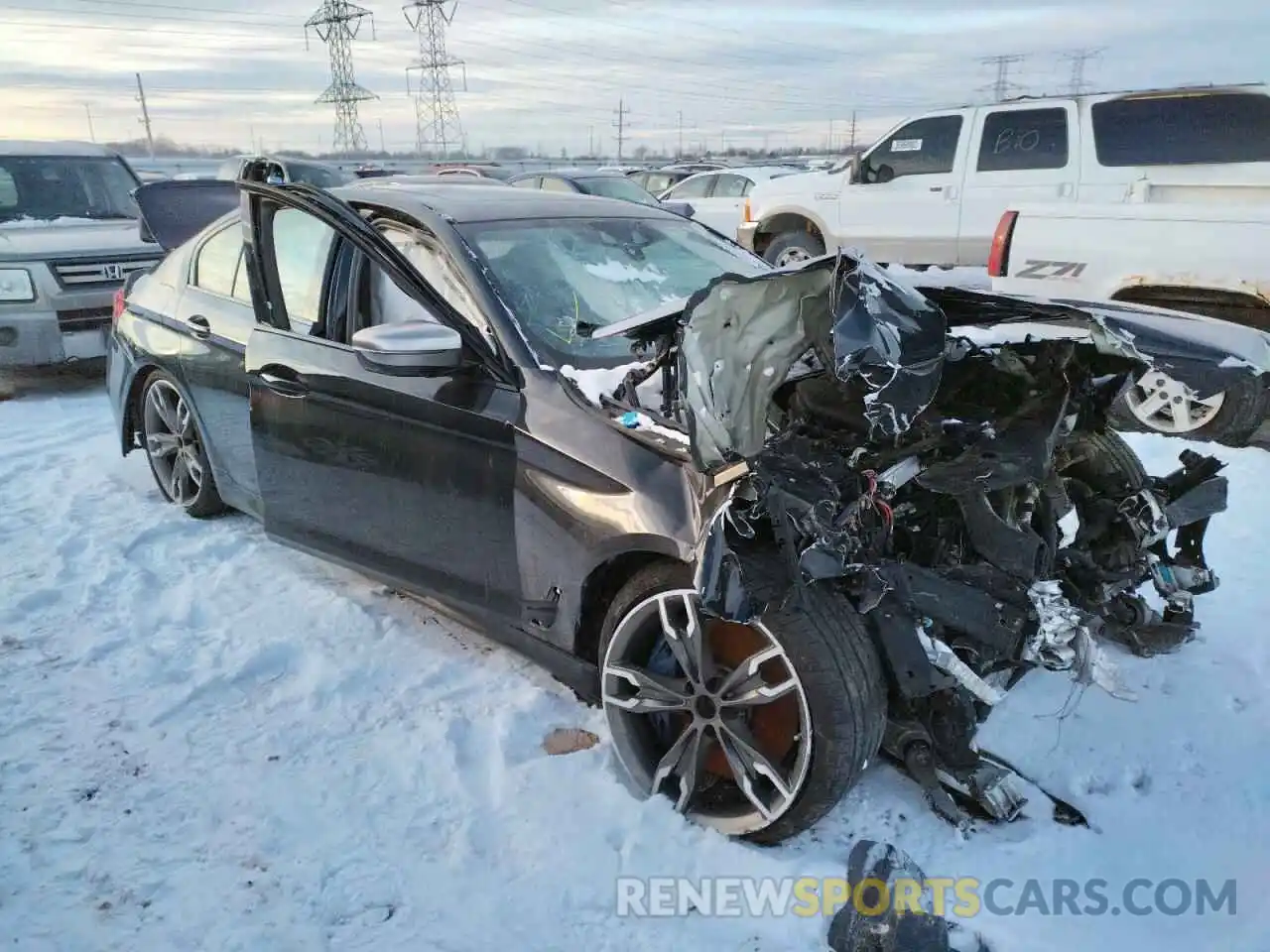 1 Photograph of a damaged car WBAJB9C57KB287982 BMW M5 2019