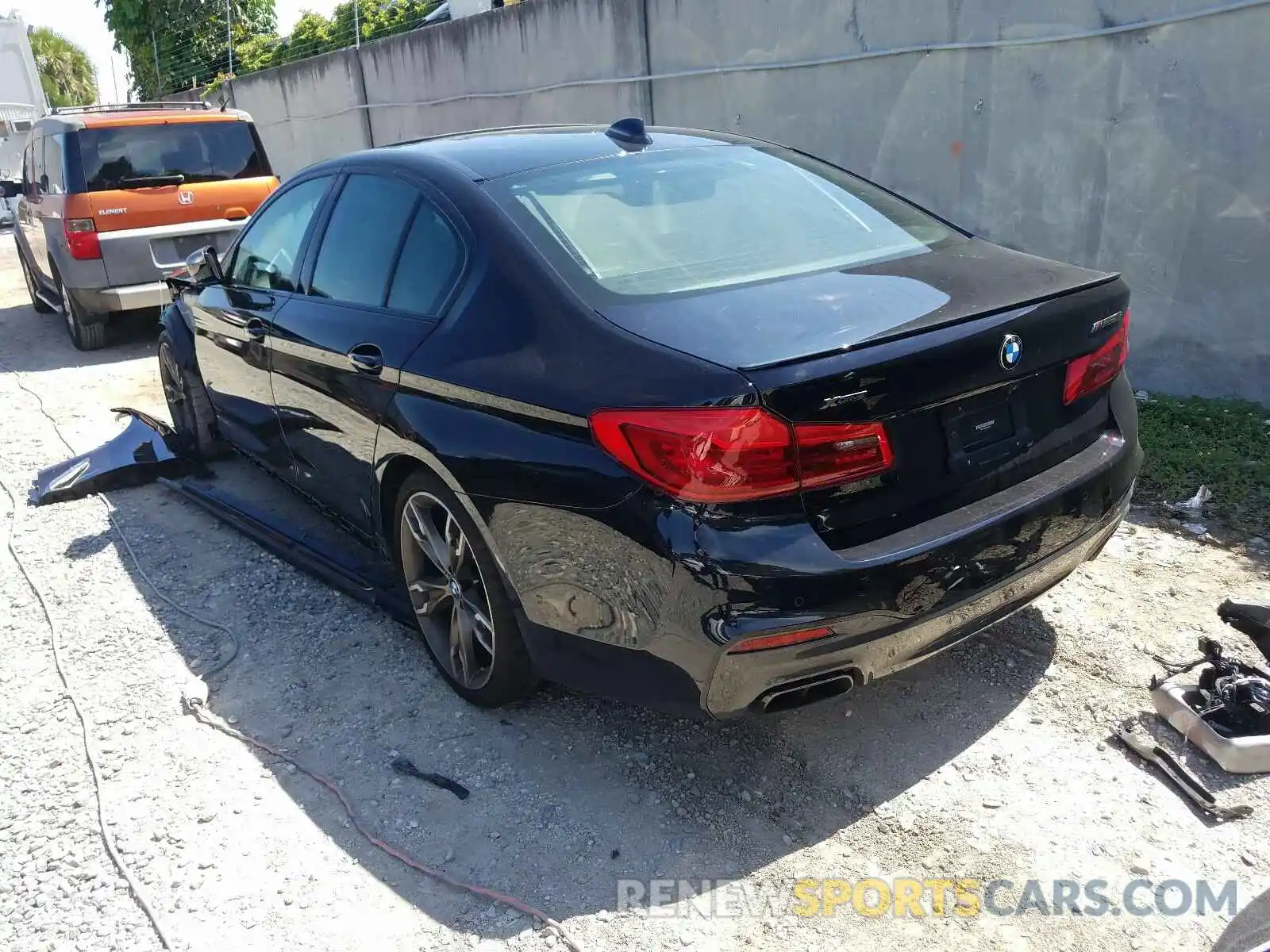 3 Photograph of a damaged car WBAJB9C58KB289014 BMW M5 2019