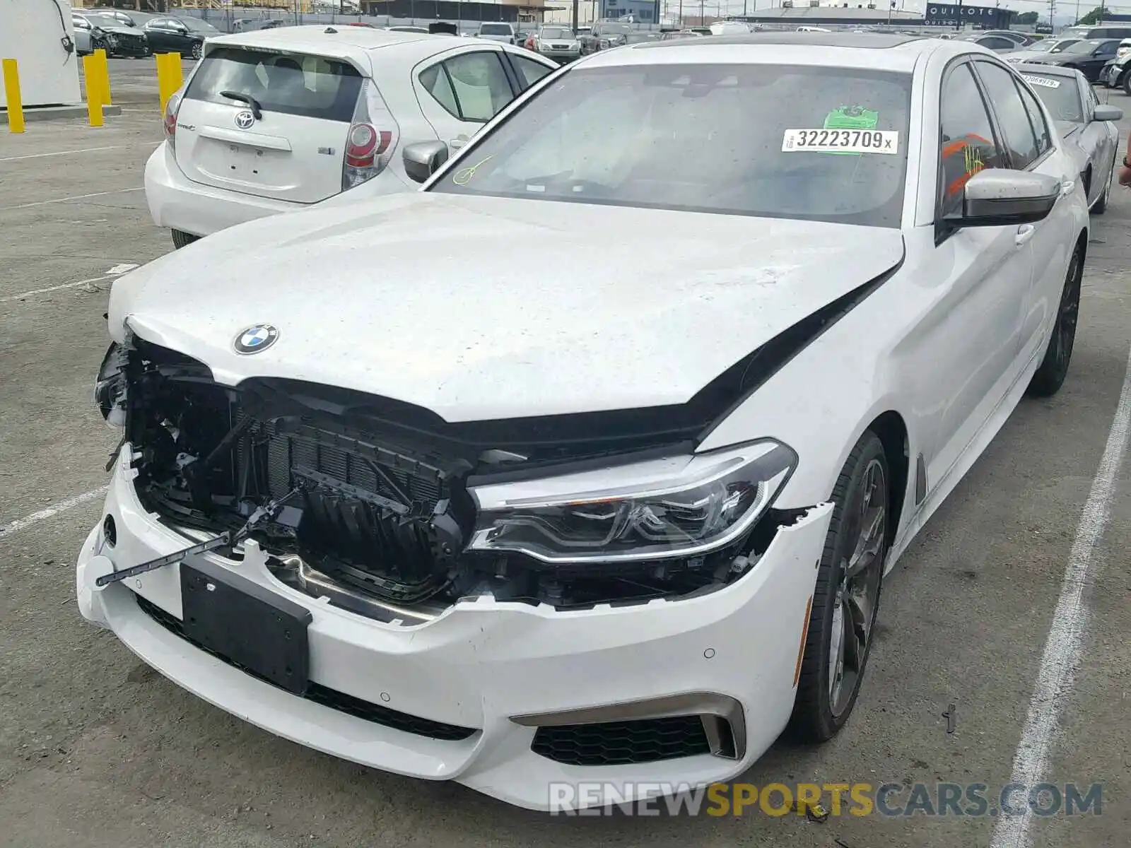 2 Photograph of a damaged car WBAJB9C58KB464183 BMW M5 2019