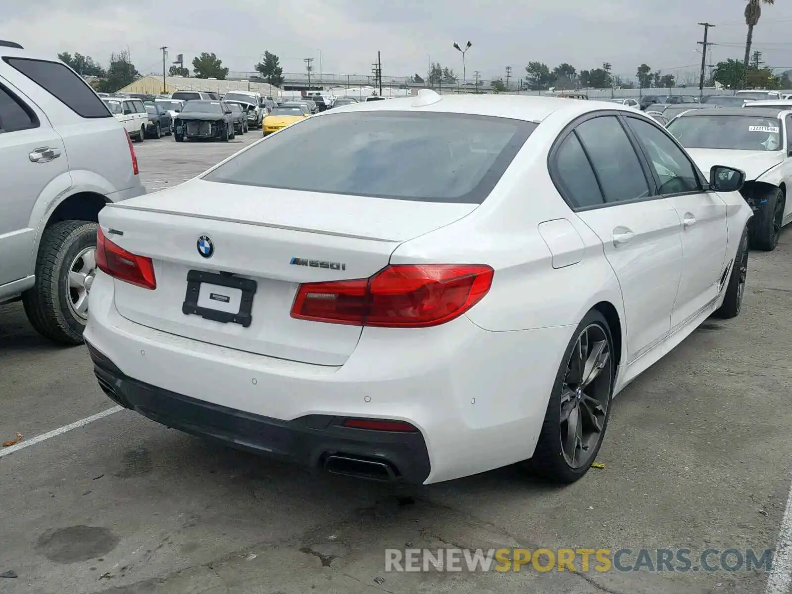 4 Photograph of a damaged car WBAJB9C58KB464183 BMW M5 2019