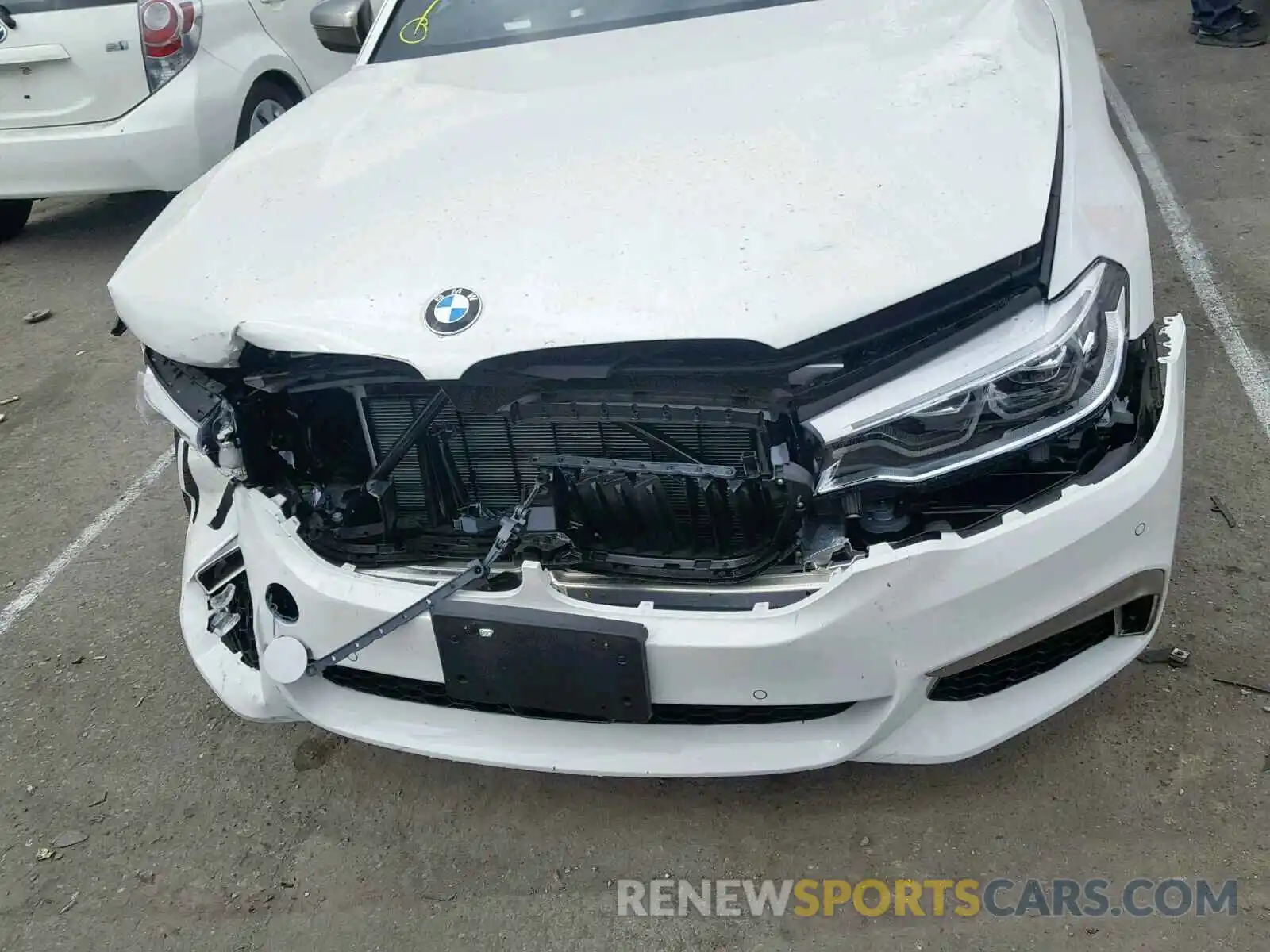 9 Photograph of a damaged car WBAJB9C58KB464183 BMW M5 2019