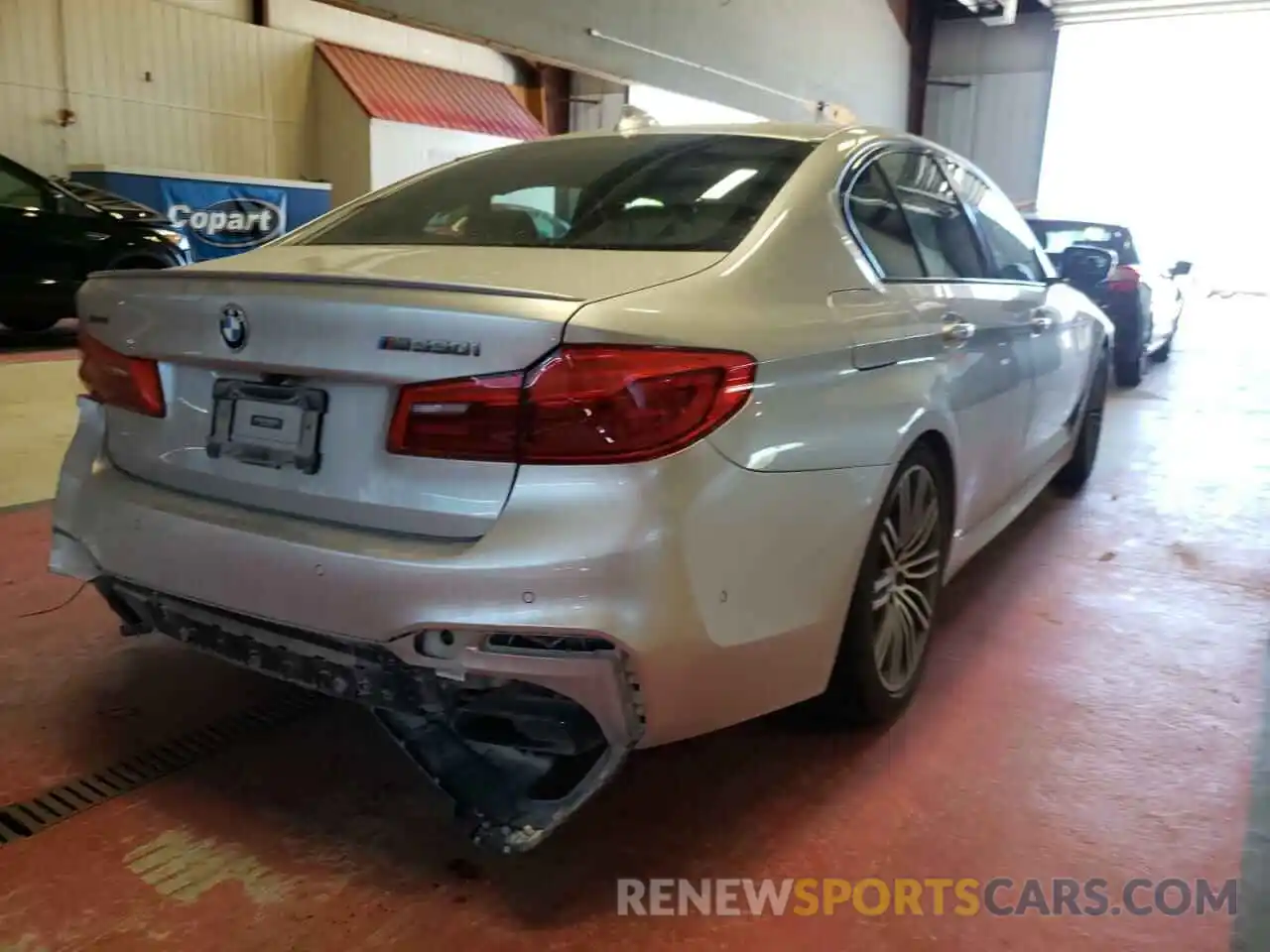 4 Photograph of a damaged car WBAJB9C59KB465052 BMW M5 2019