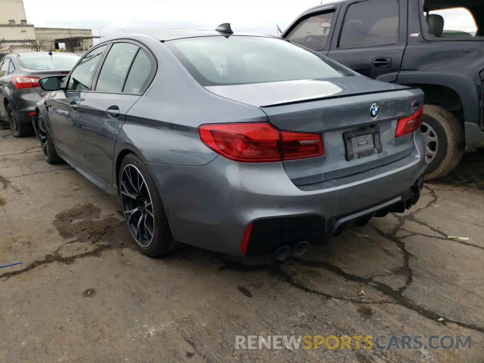 3 Photograph of a damaged car WBSJF0C50KB284384 BMW M5 2019