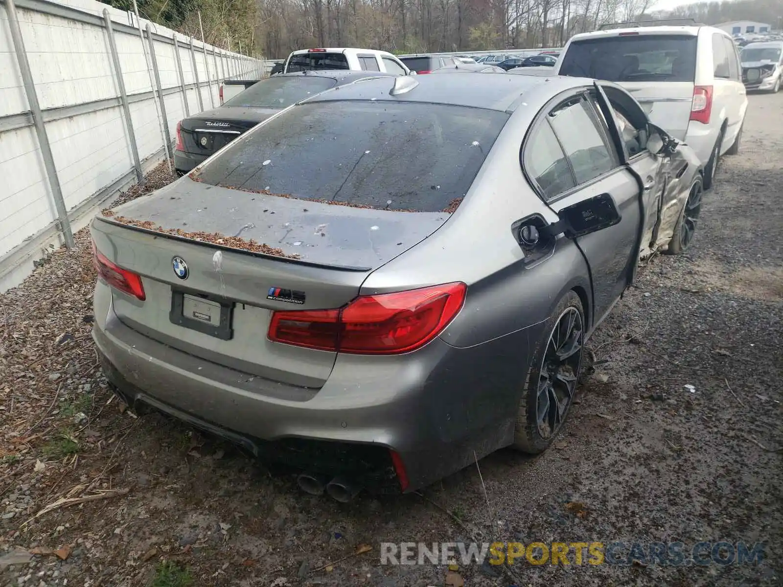 4 Фотография поврежденного автомобиля WBSJF0C50KB284675 BMW M5 2019