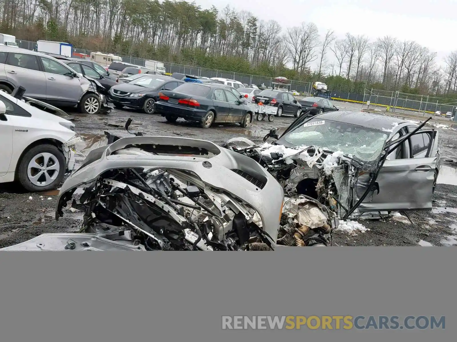 2 Photograph of a damaged car WBSJF0C50KB285101 BMW M5 2019