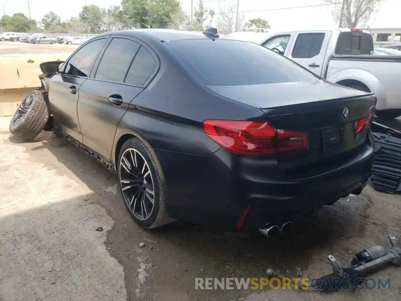 3 Photograph of a damaged car WBSJF0C50KB285163 BMW M5 2019